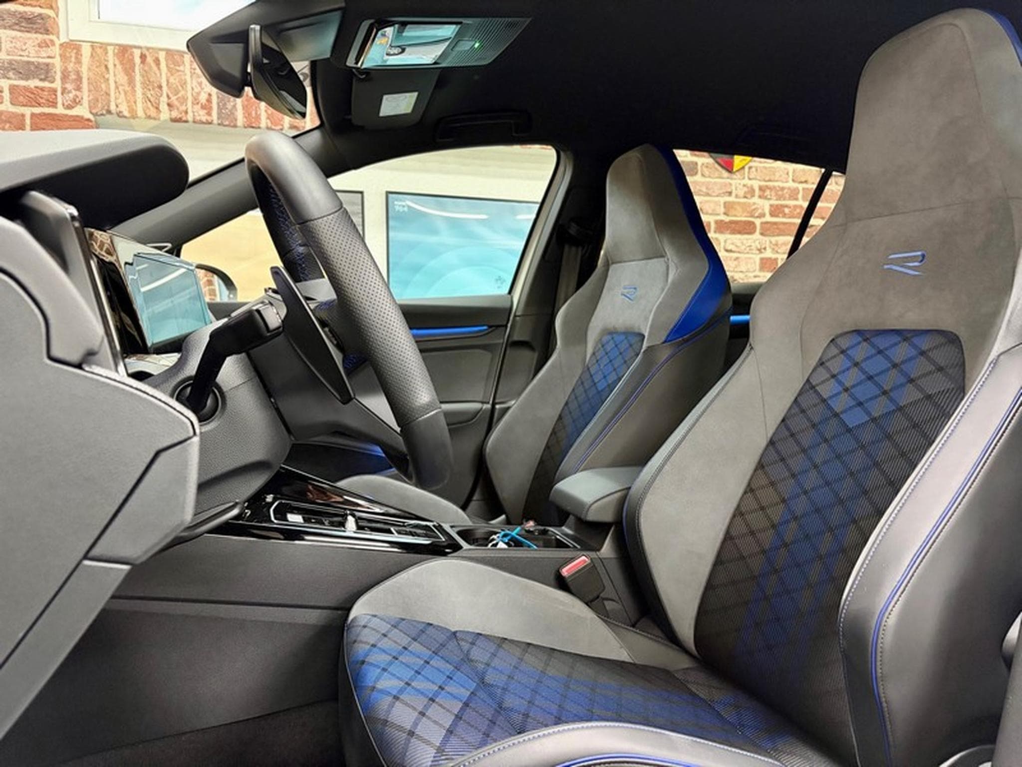 VW Golf Golf VIII R 2.0 320cv Auto 4Motion (2024) - Photo 5