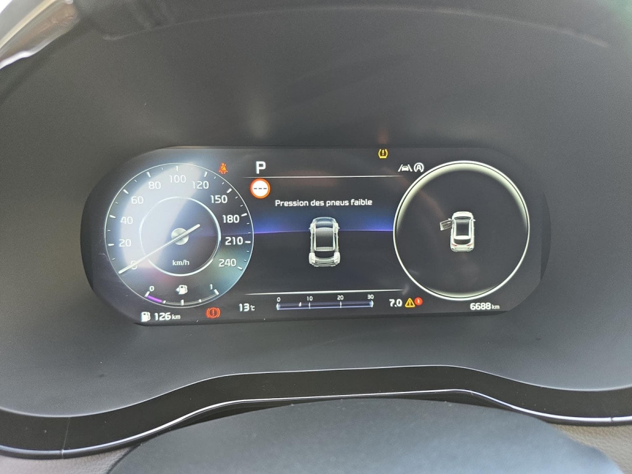 Kia Ceed GT Line Plus 1.5 T-GDI 140 DCT7 (2025) - Photo 12