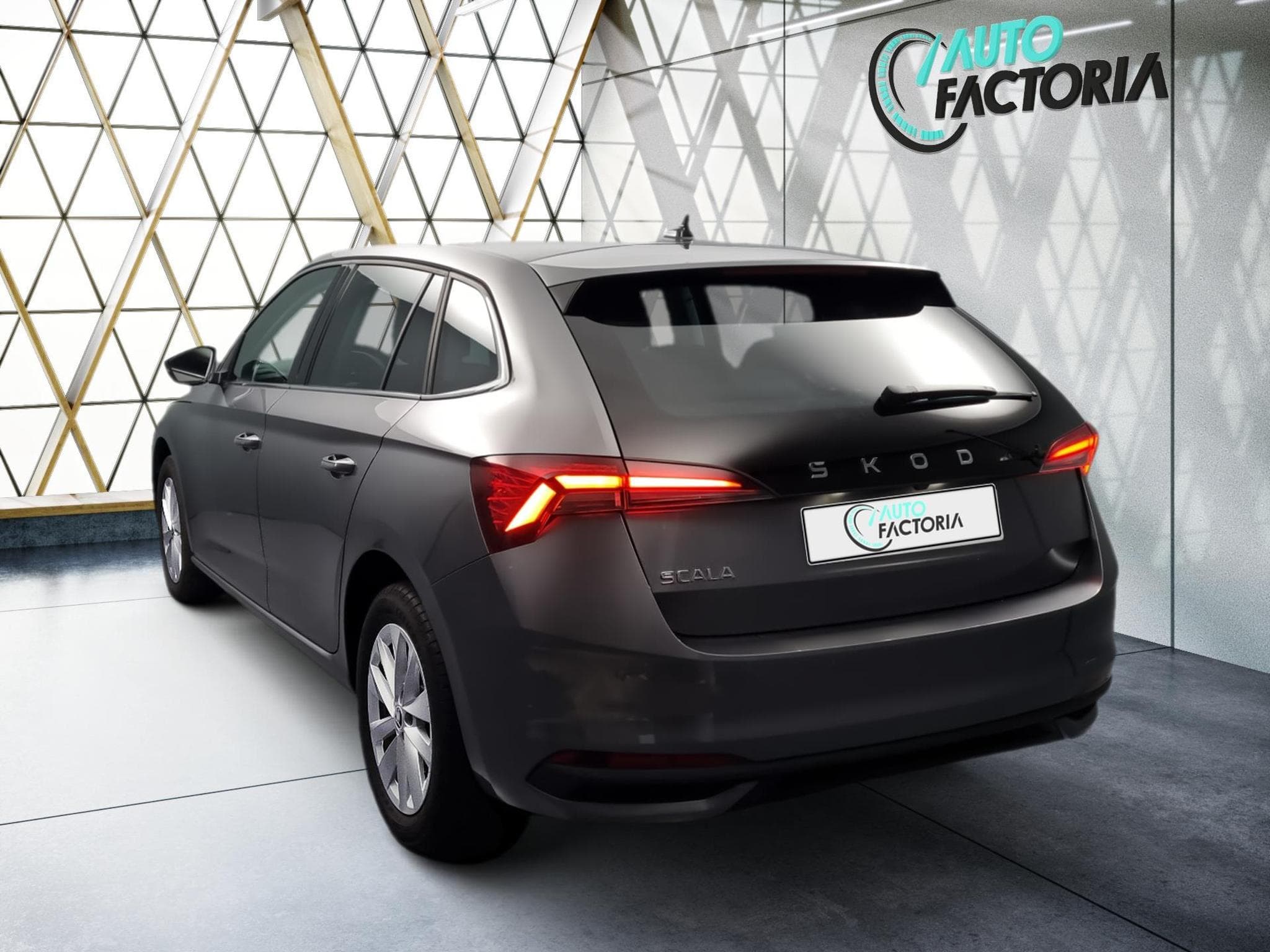 Skoda Scala -36% 1.0 TSI 115cv+MIRRORLINK+CAM+LED+CLIM+Options (2025) - Foto 4