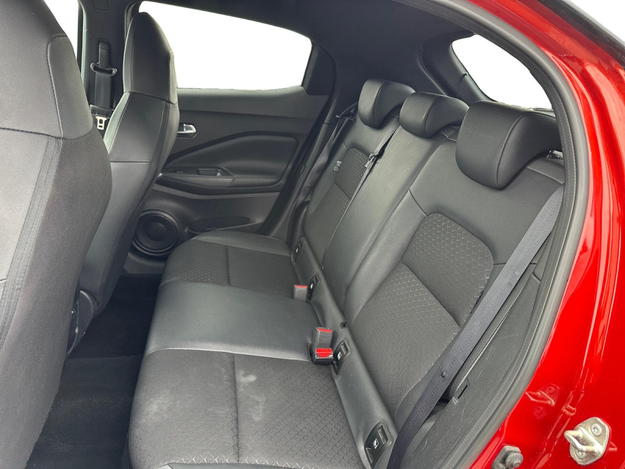 Nissan Juke 1.0 DIG-T N-DESIGN ENIGMA BLACK (2023) - Photo 10