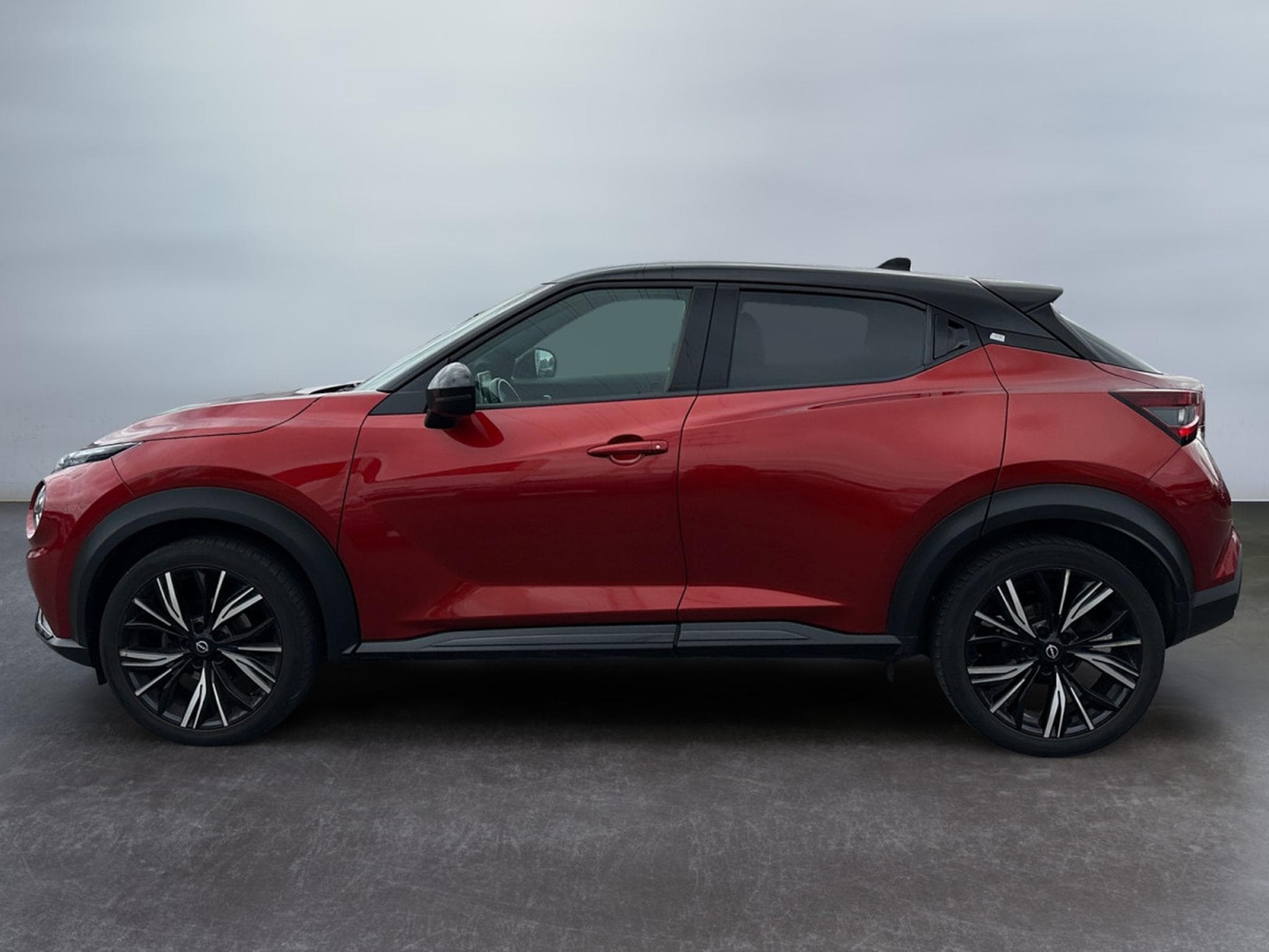 Nissan Juke 1.0 DIG-T N-DESIGN ENIGMA BLACK (2023) - Photo 3