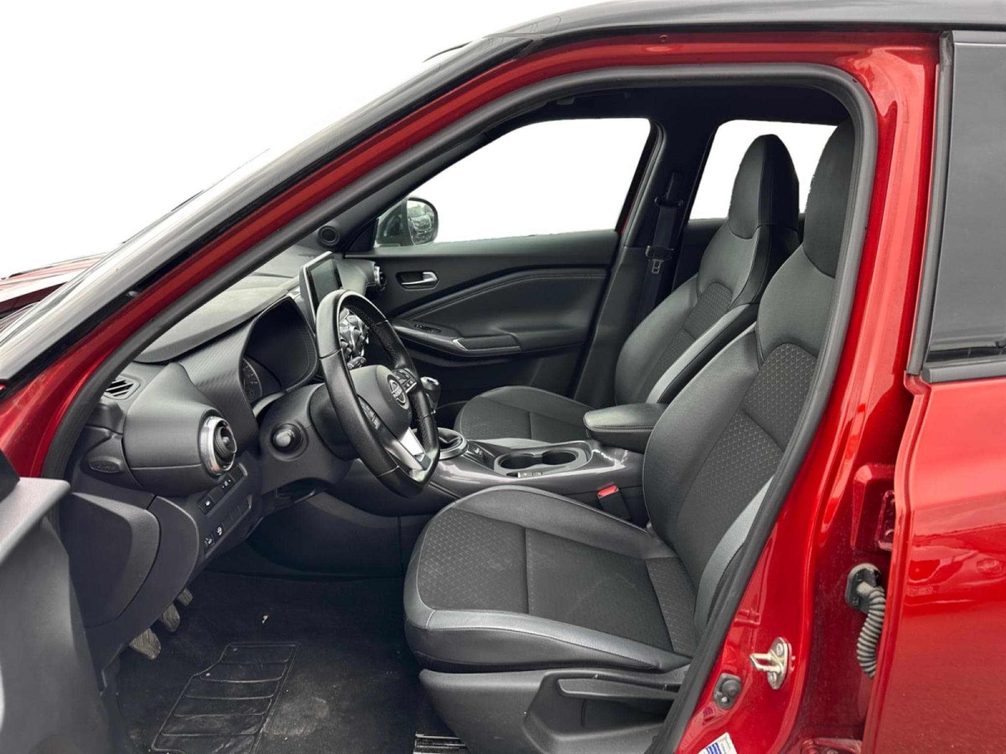 Nissan Juke 1.0 DIG-T N-DESIGN ENIGMA BLACK (2023) - Photo 7