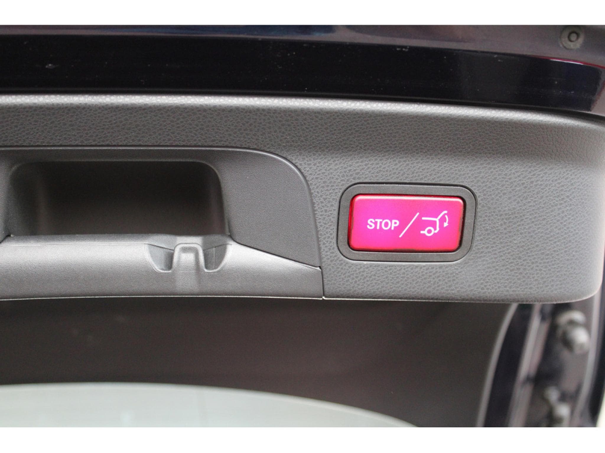 Mercedes GLC 250 4 MATIC COUPE AMG LINE PANO CUIR NAVI 1 HAND (2017) - Foto 14