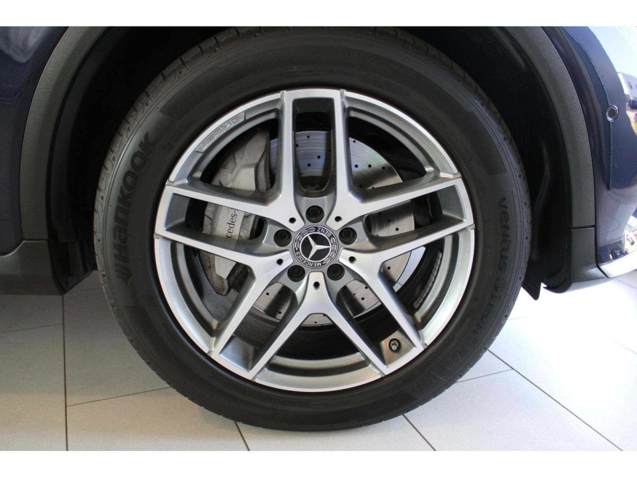 Mercedes GLC 250 4 MATIC COUPE AMG LINE PANO CUIR NAVI 1 HAND (2017) - Foto 16