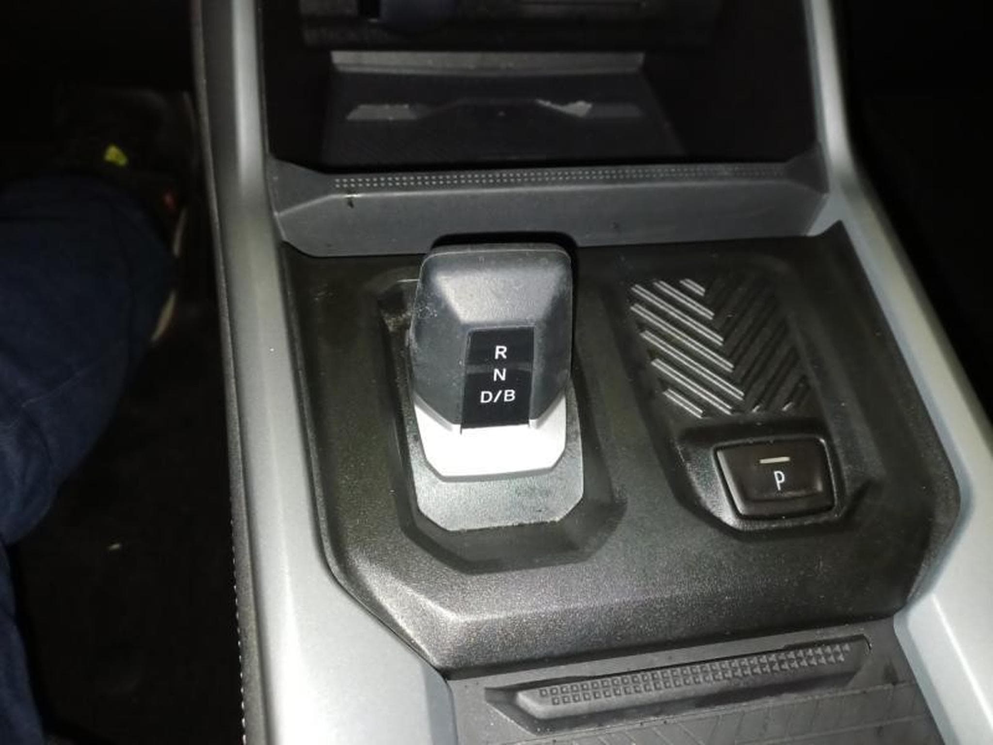 Dacia Bigster 1.8 Hybrid Journey (2025) - Photo 9