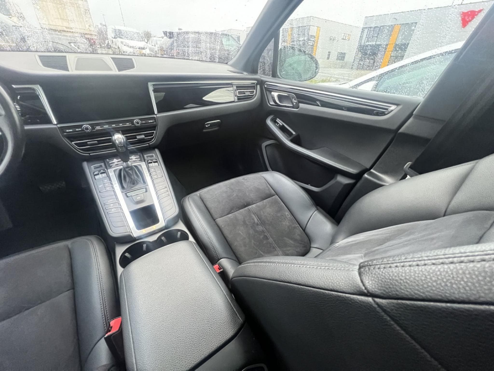 Porsche Macan Porsche Porsche Macan S /LED/PANO/21"/... (2019) - Photo 16