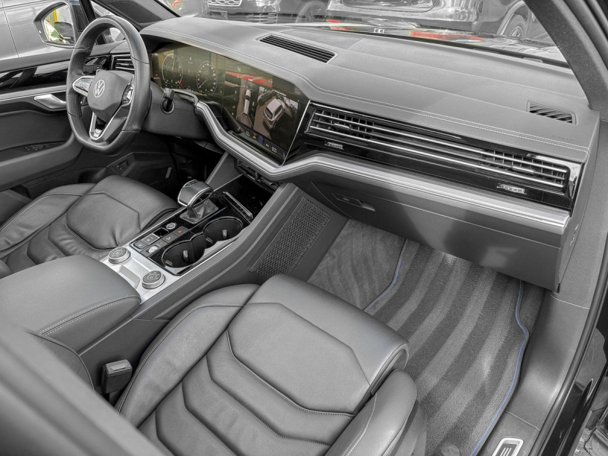 VW Touareg R 4Motion eHybrid/ ERGO CONFORT/VIRTUAL/PANORAMA (2021) - Photo 11