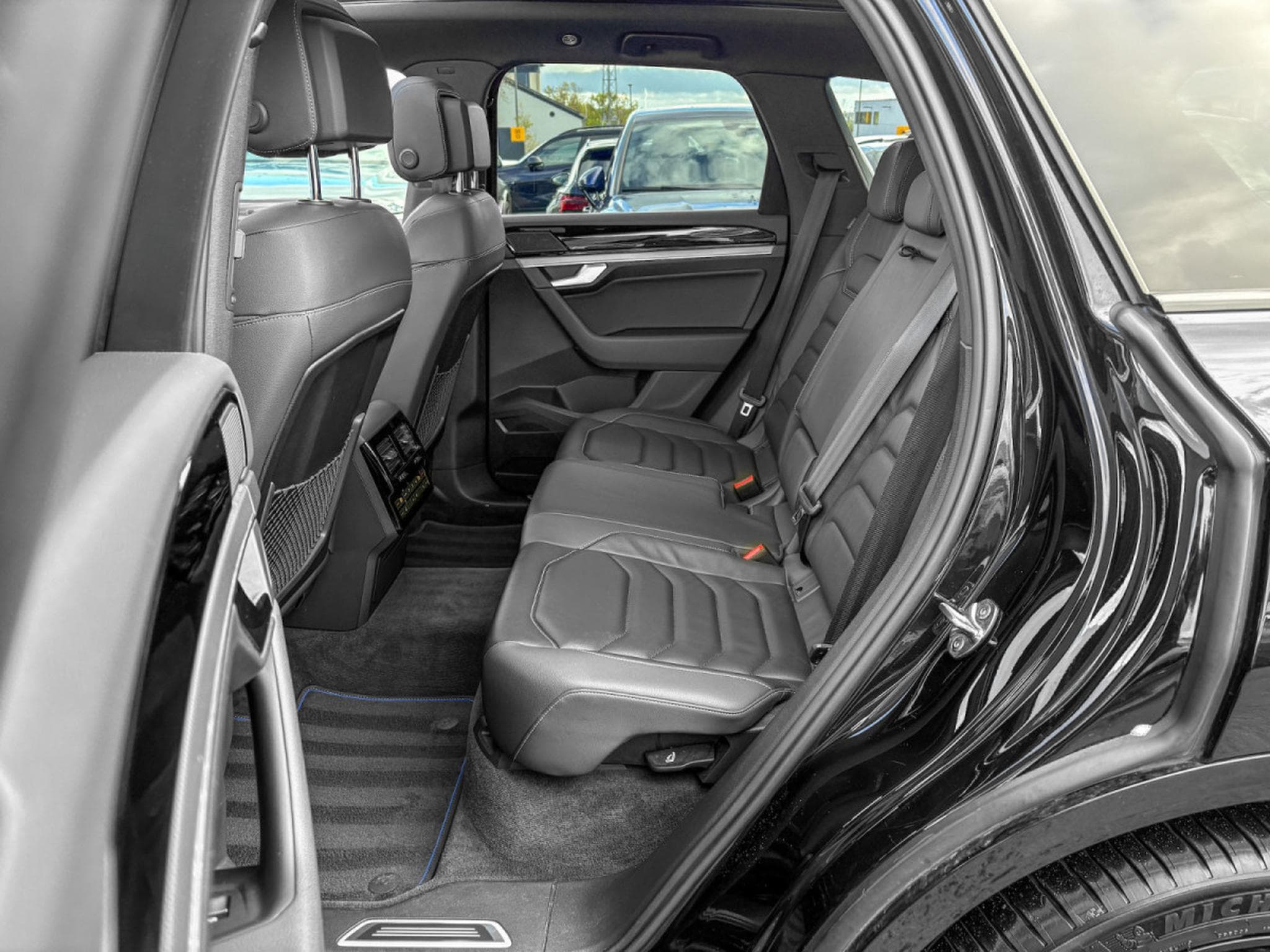 VW Touareg R 4Motion eHybrid/ ERGO CONFORT/VIRTUAL/PANORAMA (2021) - Photo 17