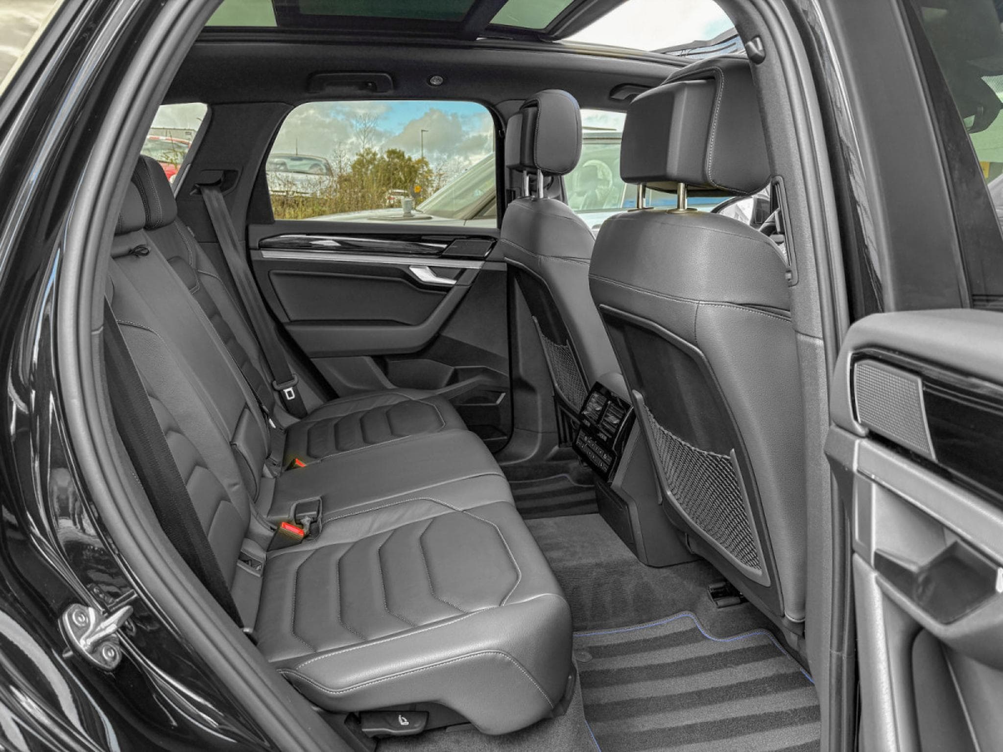 VW Touareg R 4Motion eHybrid/ ERGO CONFORT/VIRTUAL/PANORAMA (2021) - Photo 18