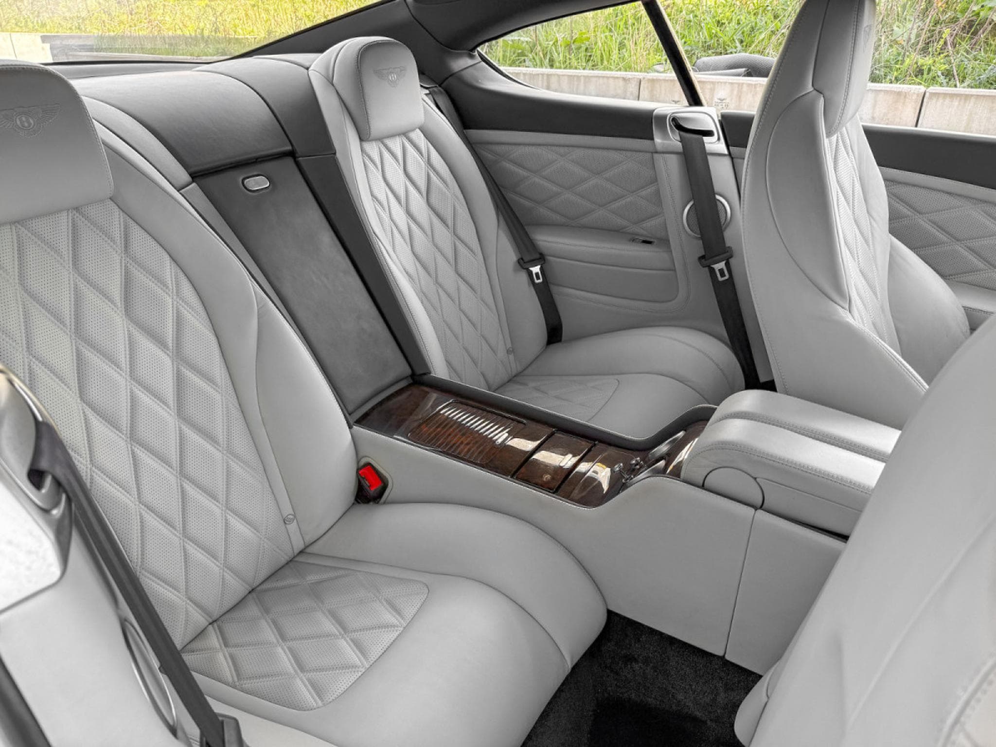 Bentley Continental GT Continental GT 6.0 W12 Speed 4WD/Camera/21/KERAMIK/Naim/VOLL (2014) - Photo 24