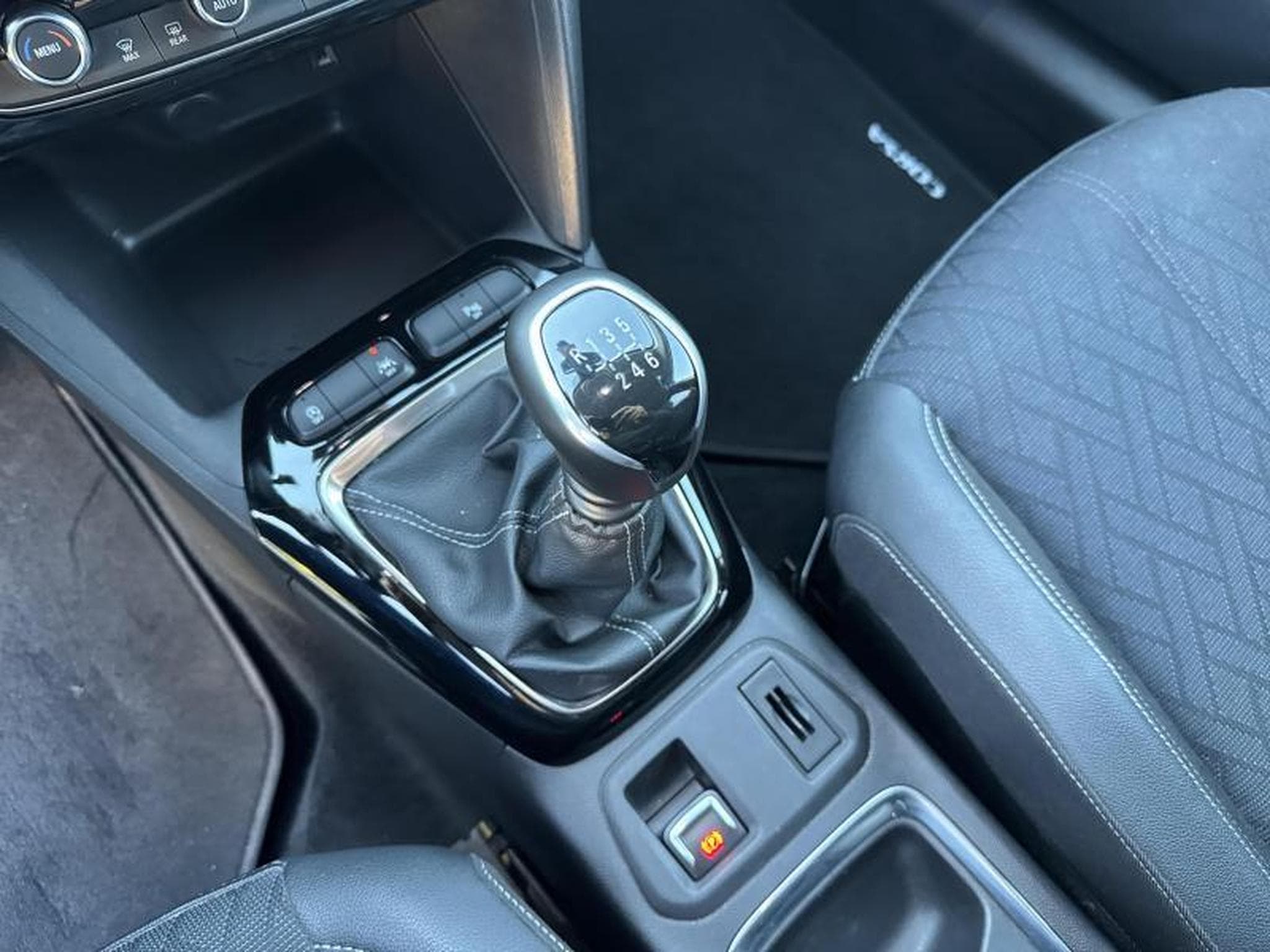 Opel Corsa F Elegance (2019) - Photo 19