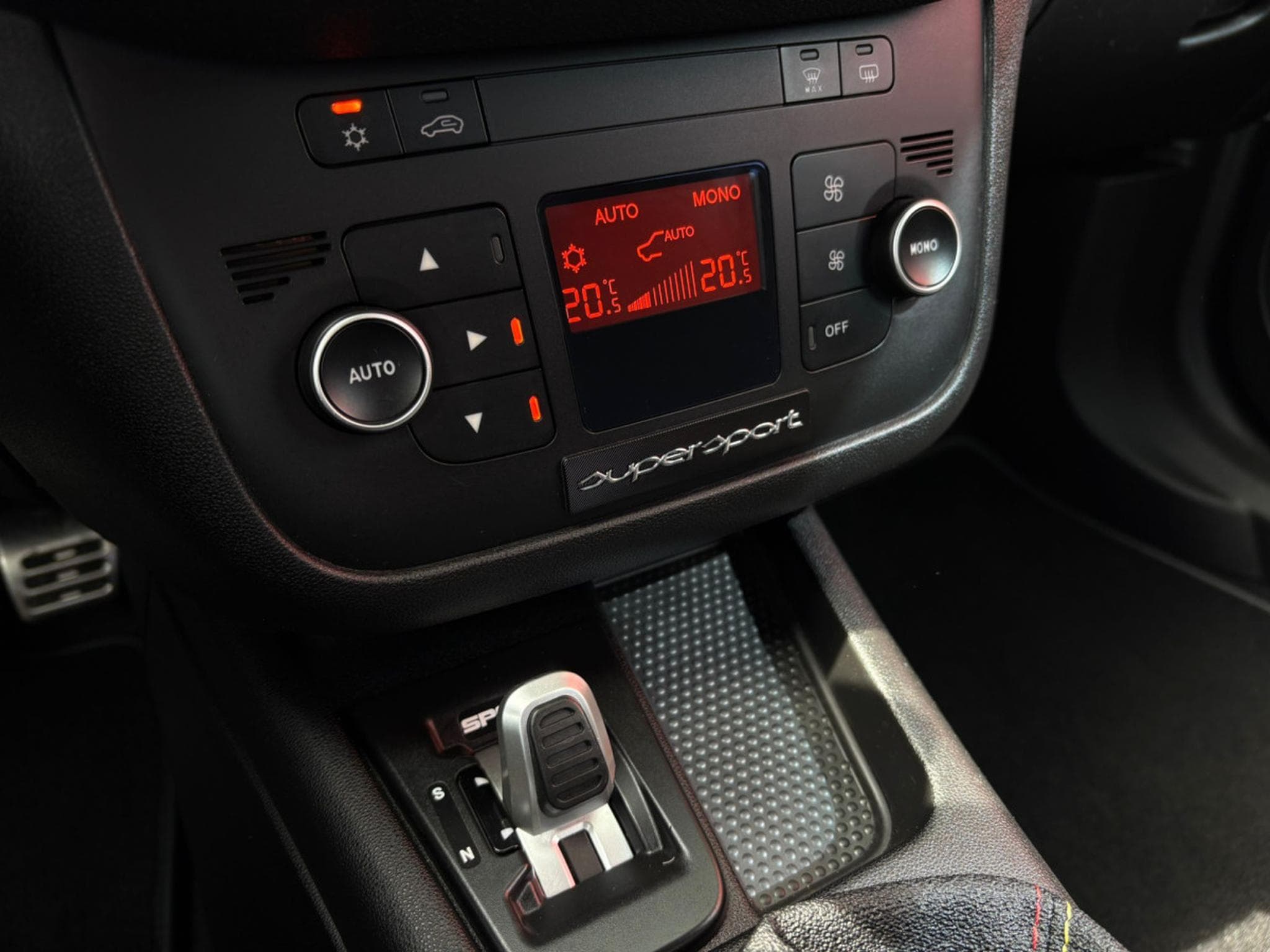 Abarth Punto Supersport 1.4 163CV TVA (2013) - Foto 13