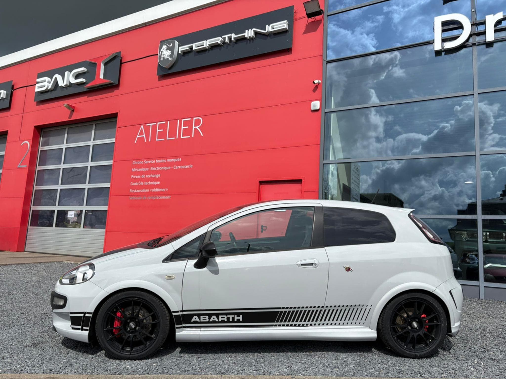 Abarth Punto Supersport 1.4 163CV TVA (2013) - Foto 2