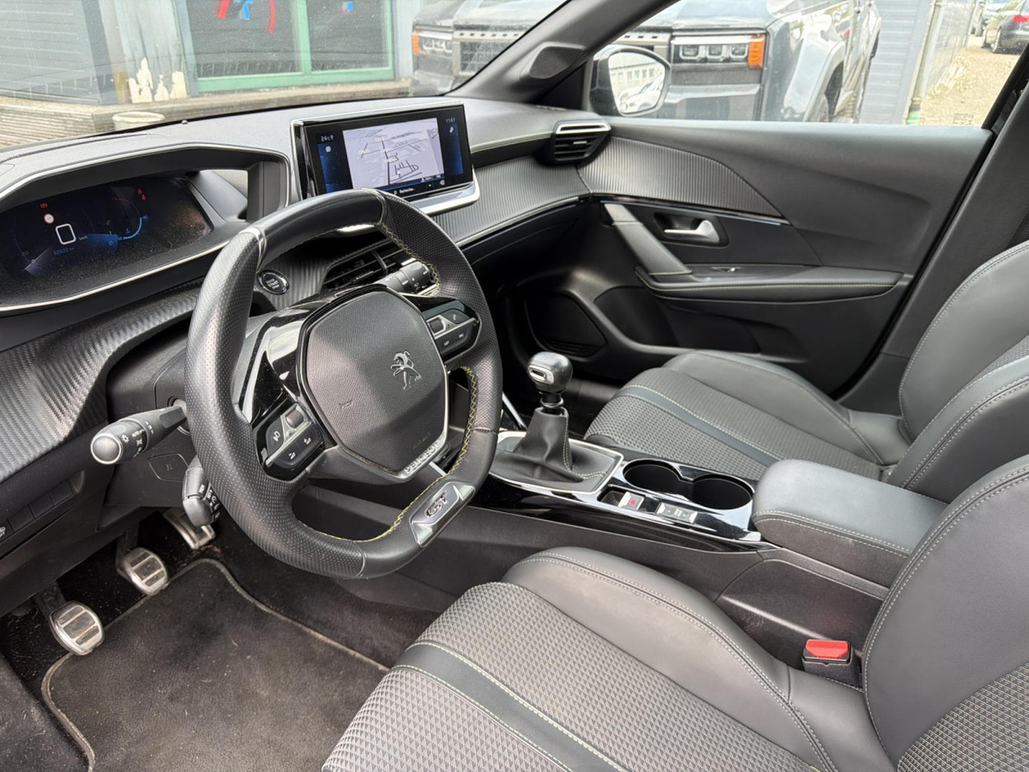 Peugeot 208 GT LINE 1.2 BVM6 100CV (2020) - Foto 10