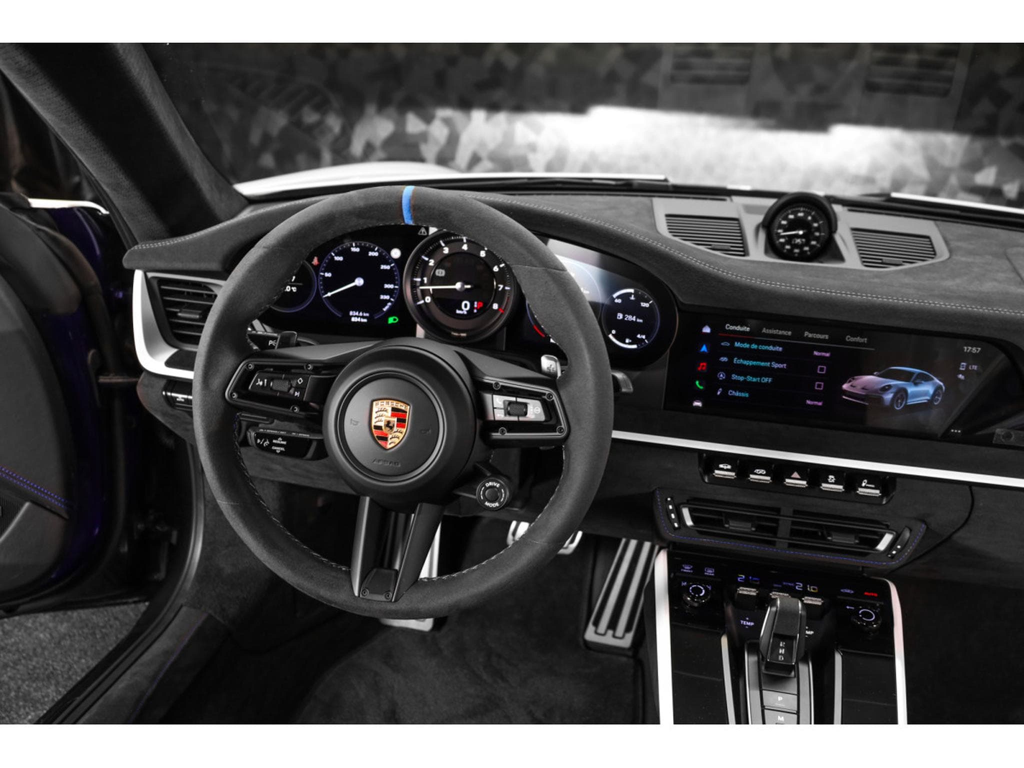 Porsche 911 DAKAR PDK / Modèle limité à 2500 exemplaires (2023) - Photo 13