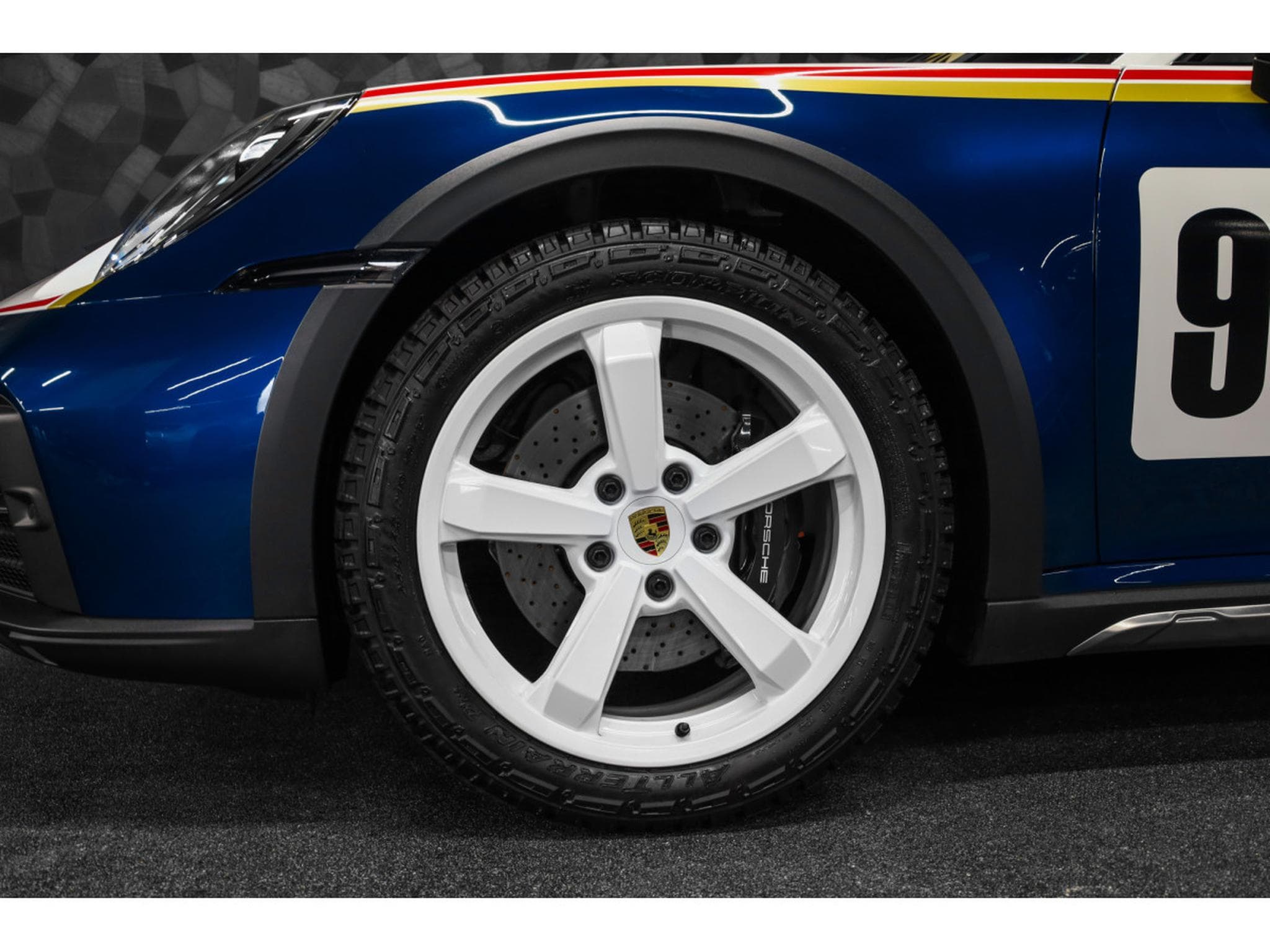 Porsche 911 DAKAR PDK / Modèle limité à 2500 exemplaires (2023) - Photo 14