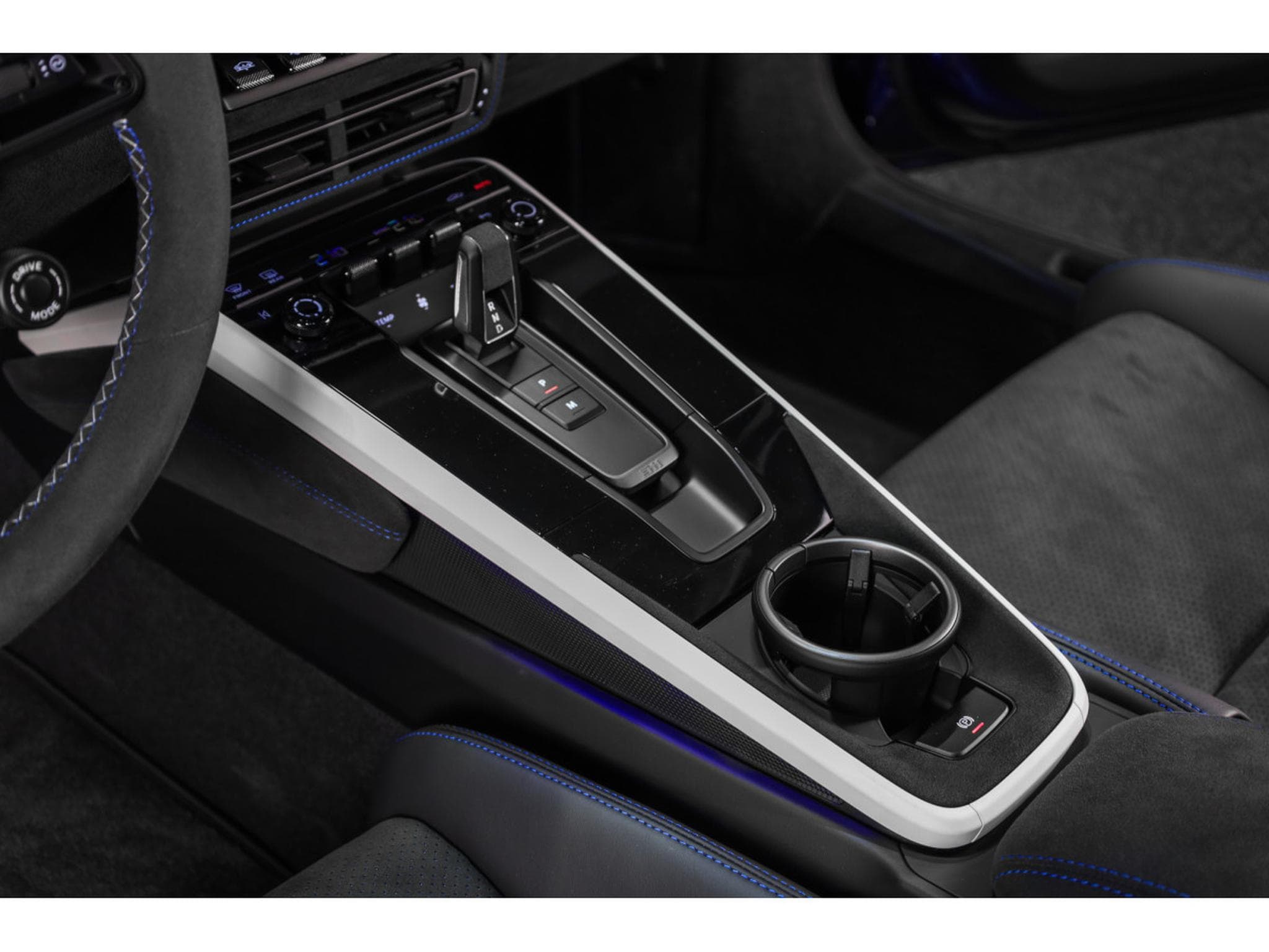 Porsche 911 DAKAR PDK / Modèle limité à 2500 exemplaires (2023) - Photo 22