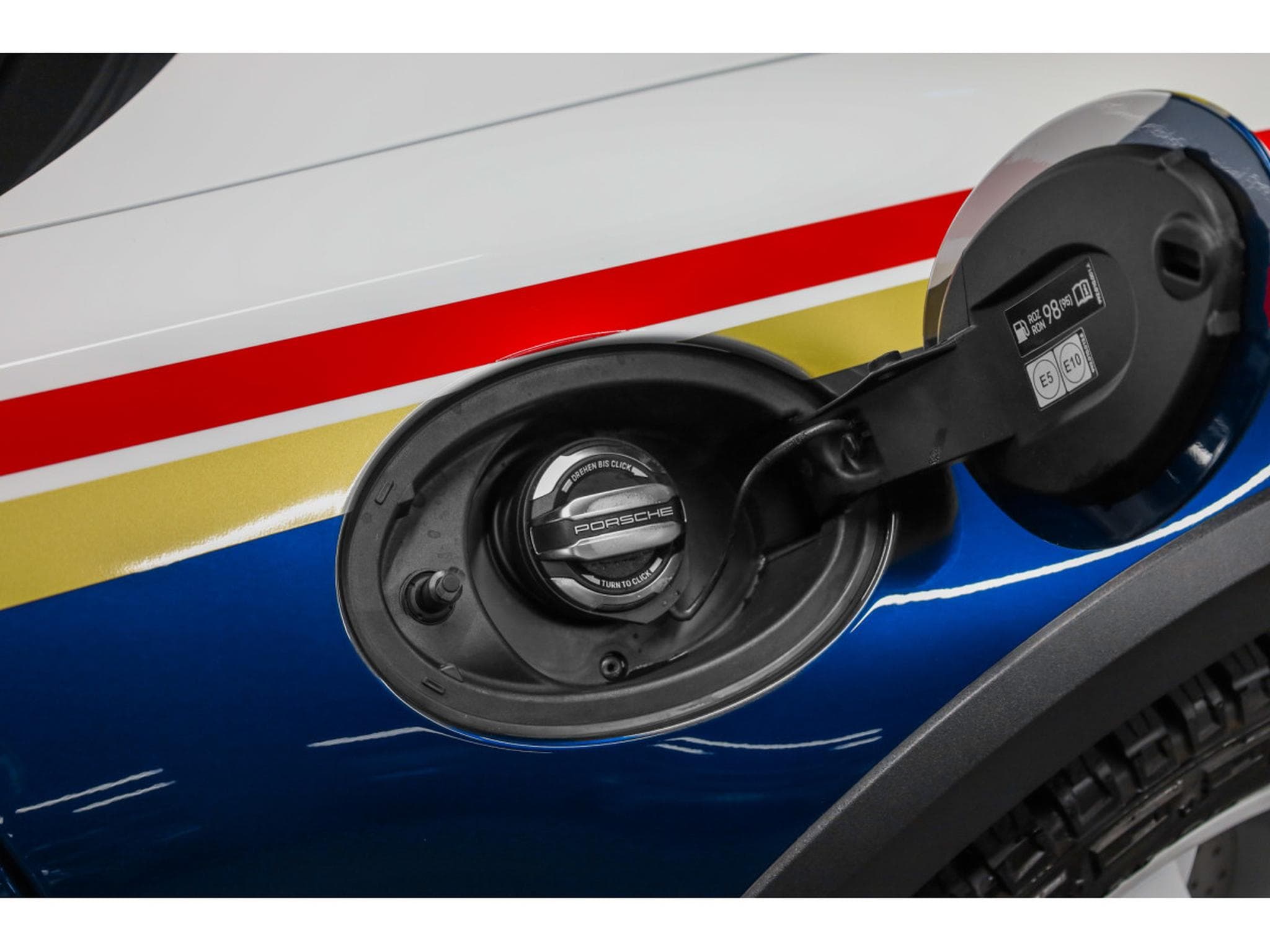 Porsche 911 DAKAR PDK / Modèle limité à 2500 exemplaires (2023) - Photo 30