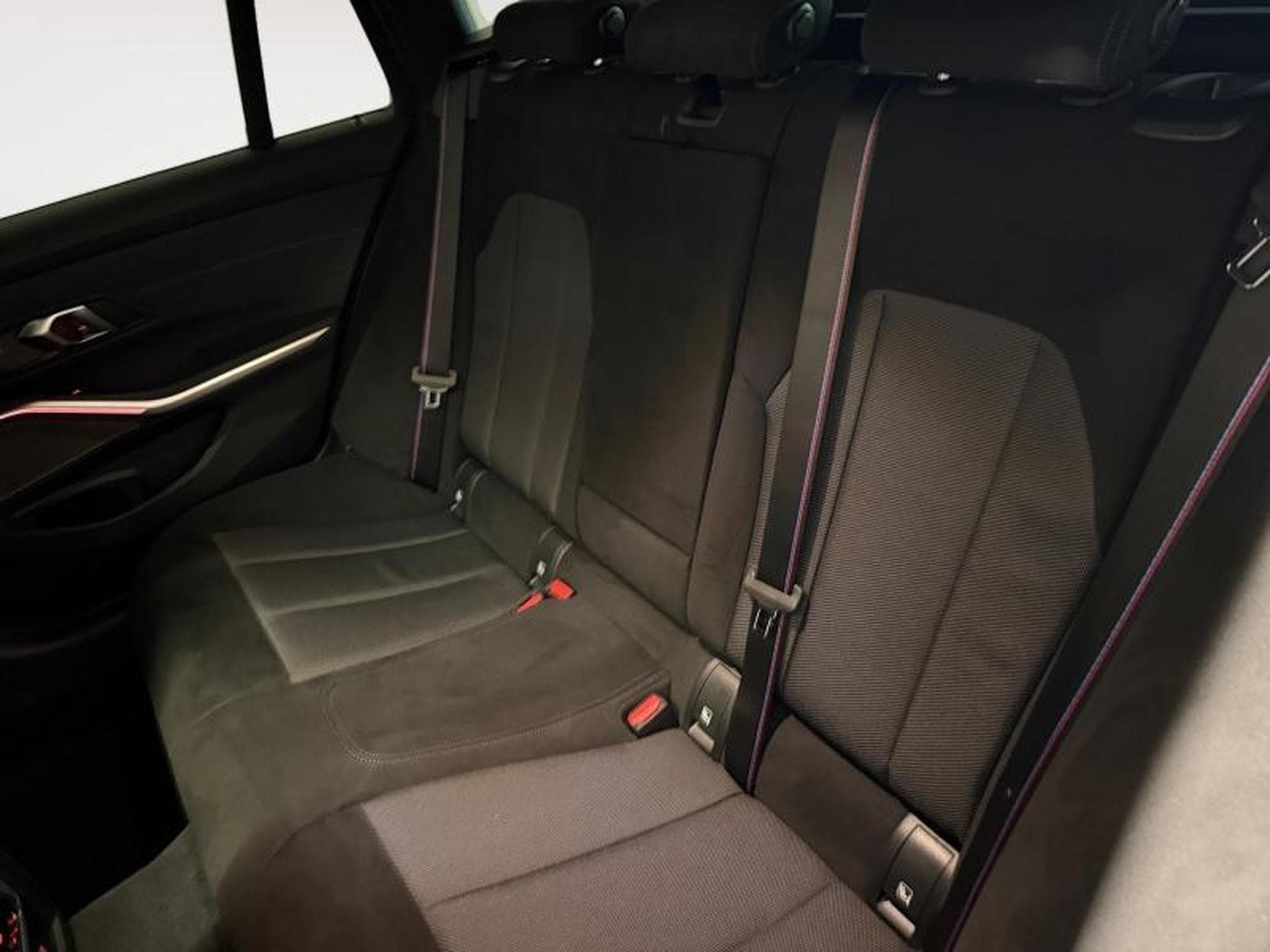 BMW 330 PACK M PRO (2025) - Photo 10