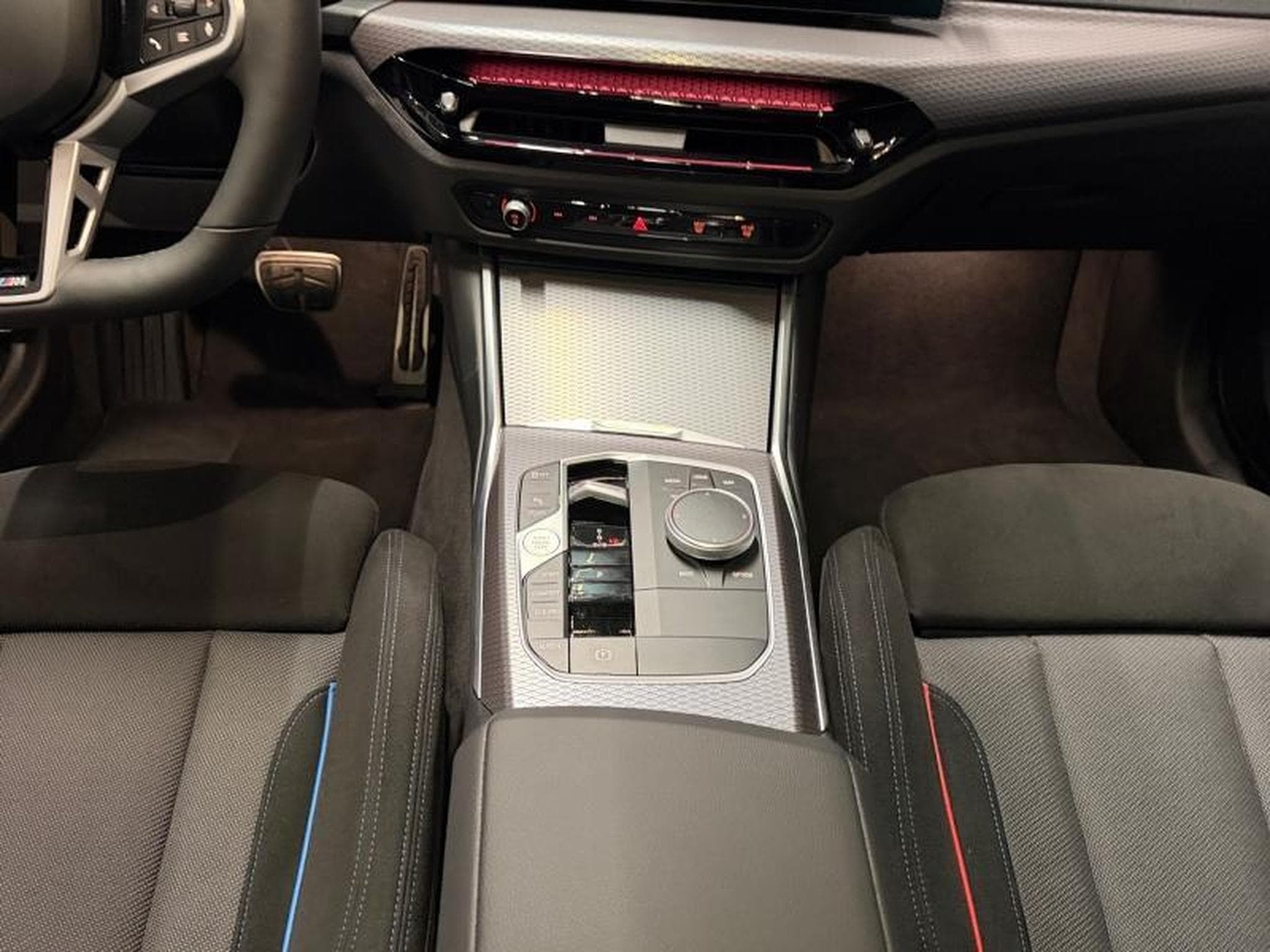 BMW 330 PACK M PRO (2025) - Photo 12
