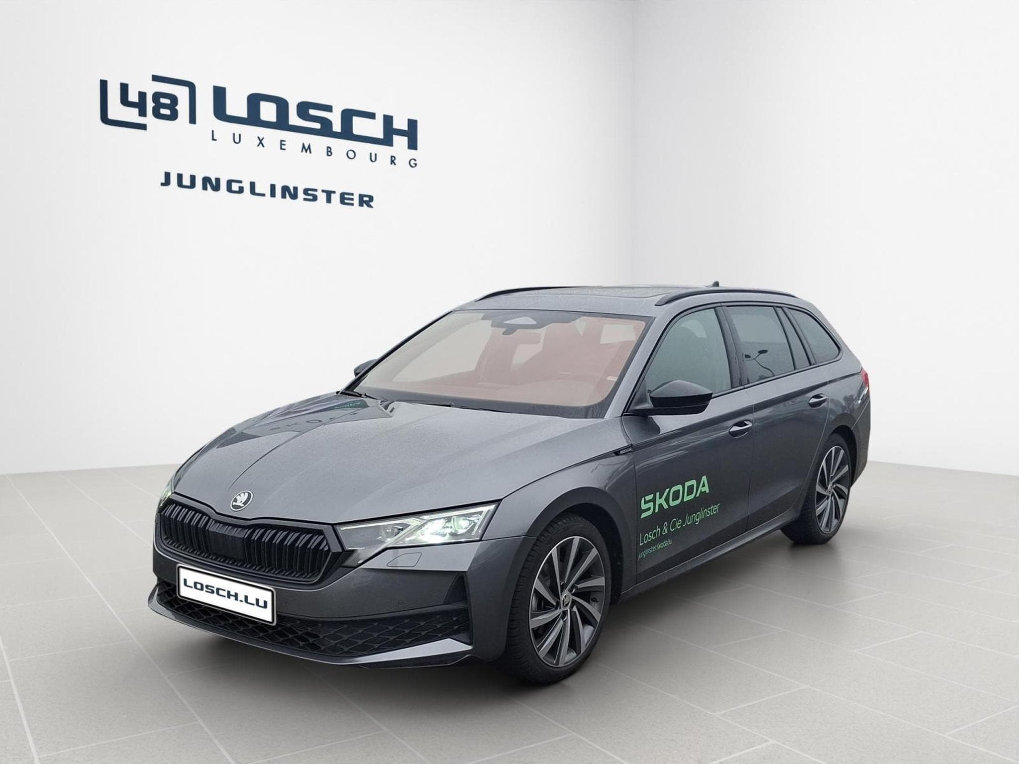 Skoda Octavia Combi Sportline (2026) - Photo 1