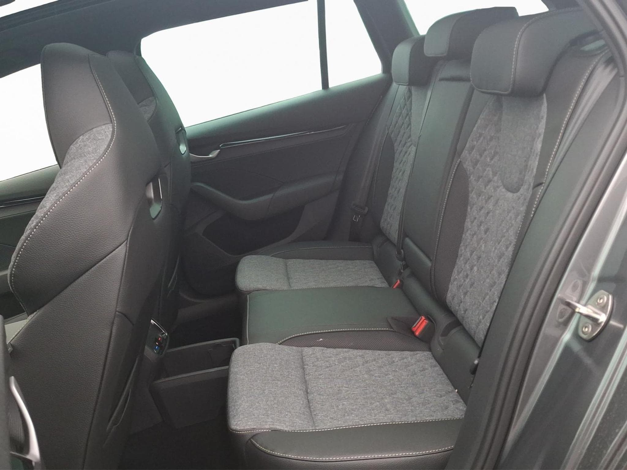 Skoda Octavia Combi Sportline (2026) - Photo 15