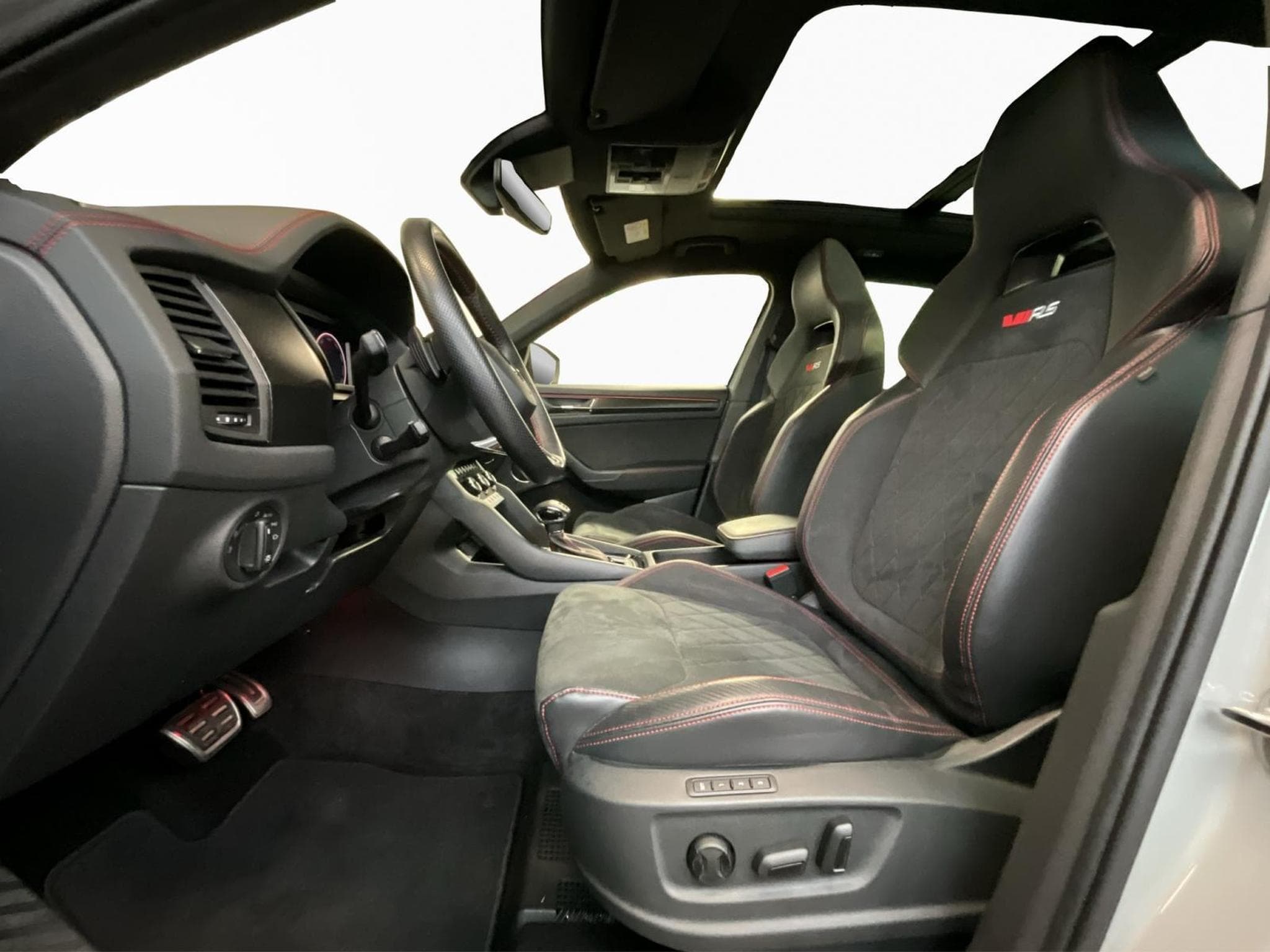 Skoda Kodiaq RS+DSG+4x4+Pano+AHK (2023) - Foto 9