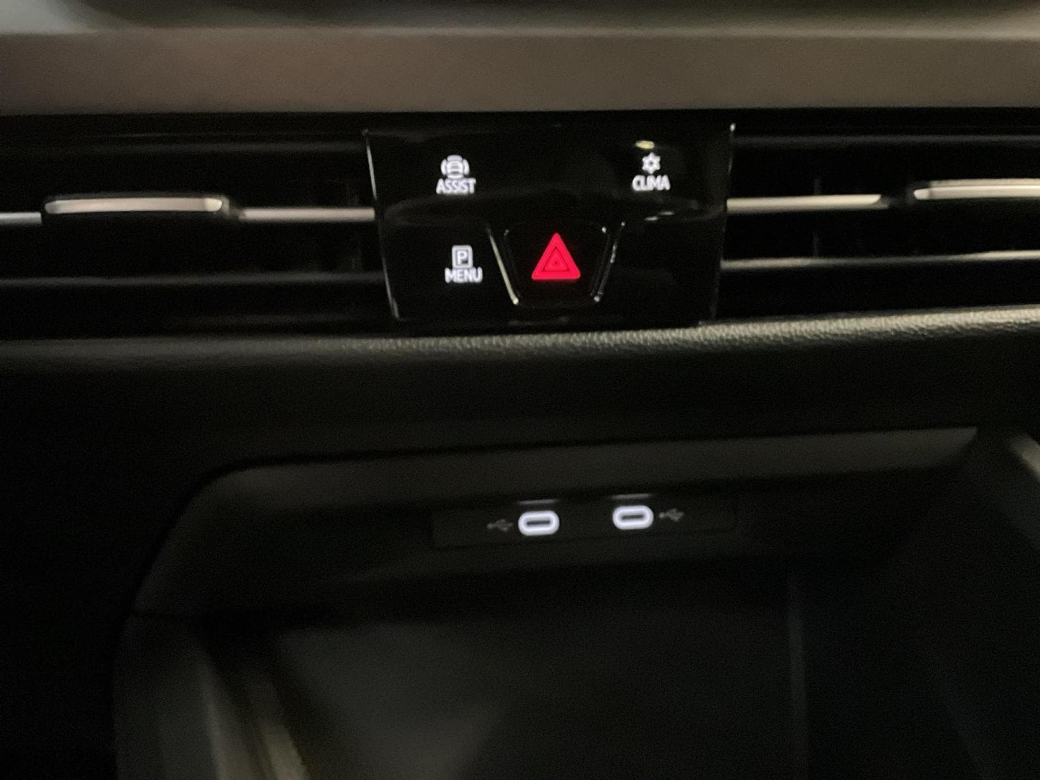 VW Golf Life+DSG+Navi (2025) - Foto 17