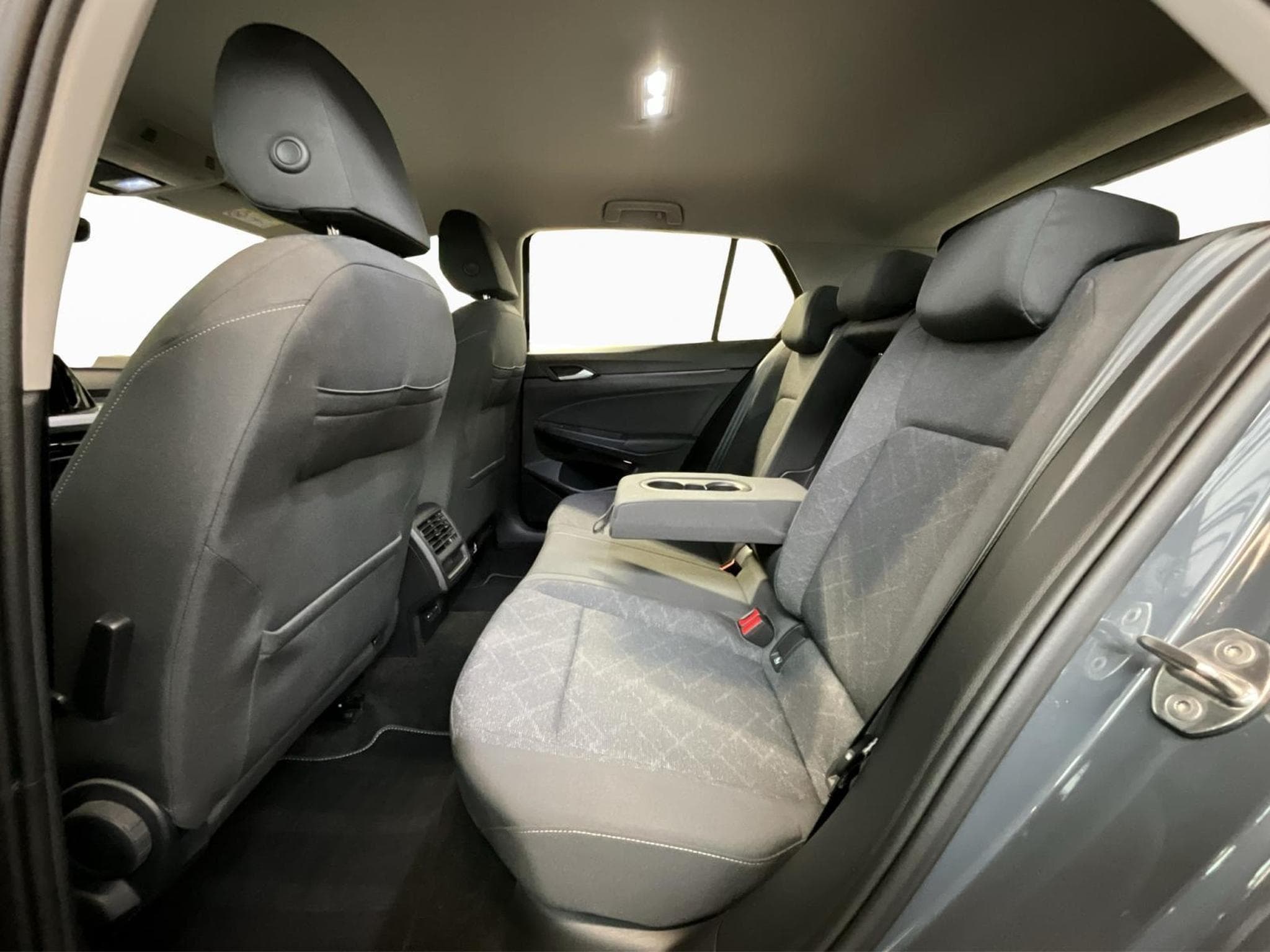 VW Golf Life+DSG+LED+DIGI+ (2024) - Foto 15