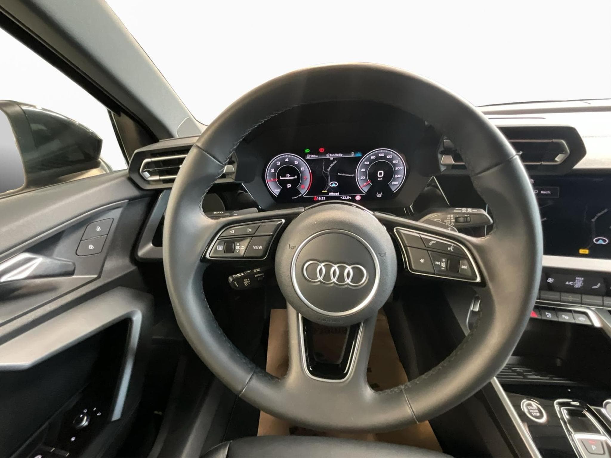 Audi A3 SB+Advanced+30TFSI+S-Tronic (2025) - Photo 12