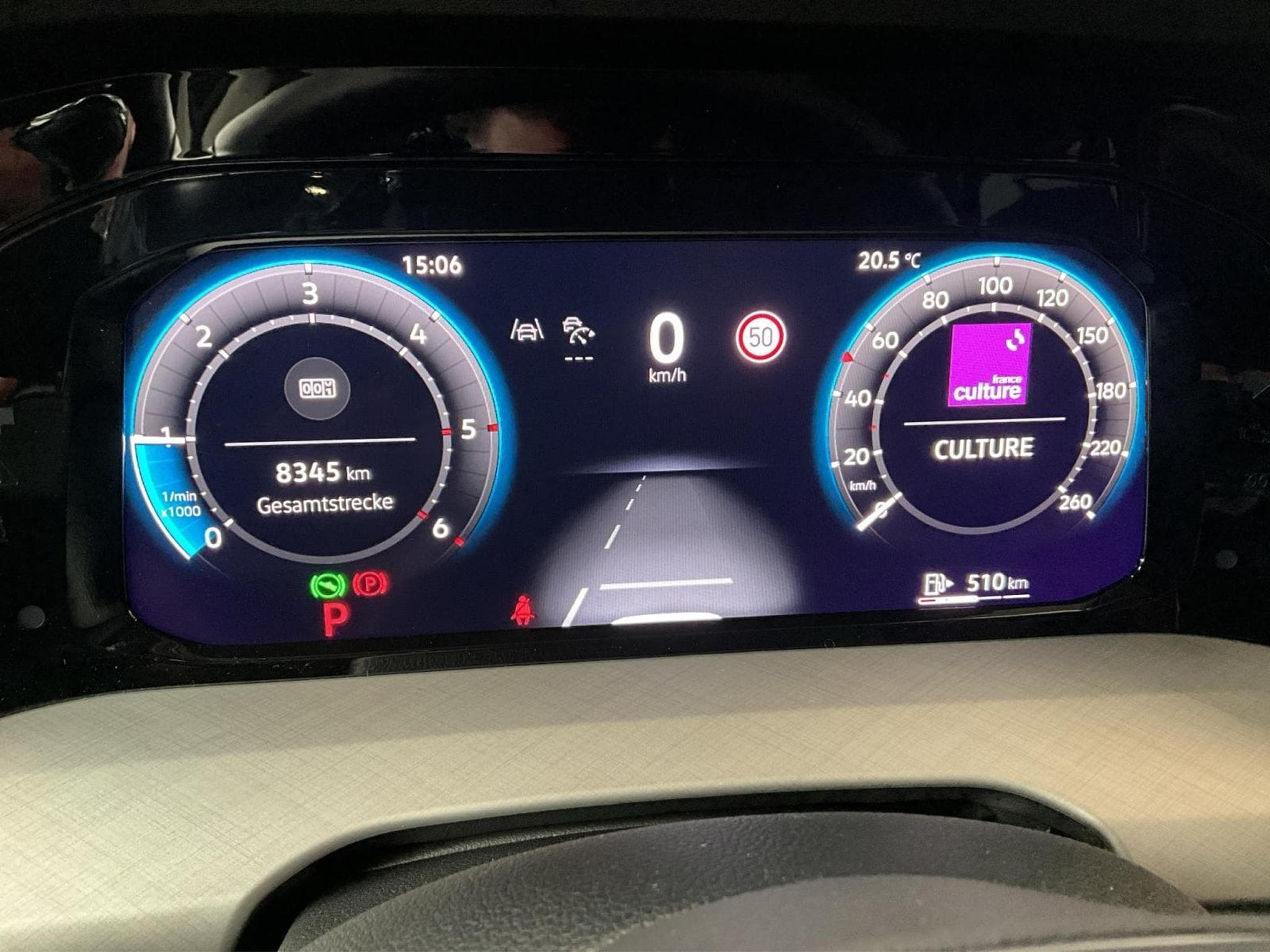 VW Golf Life+DSG+LED+Navi (2025) - Photo 13