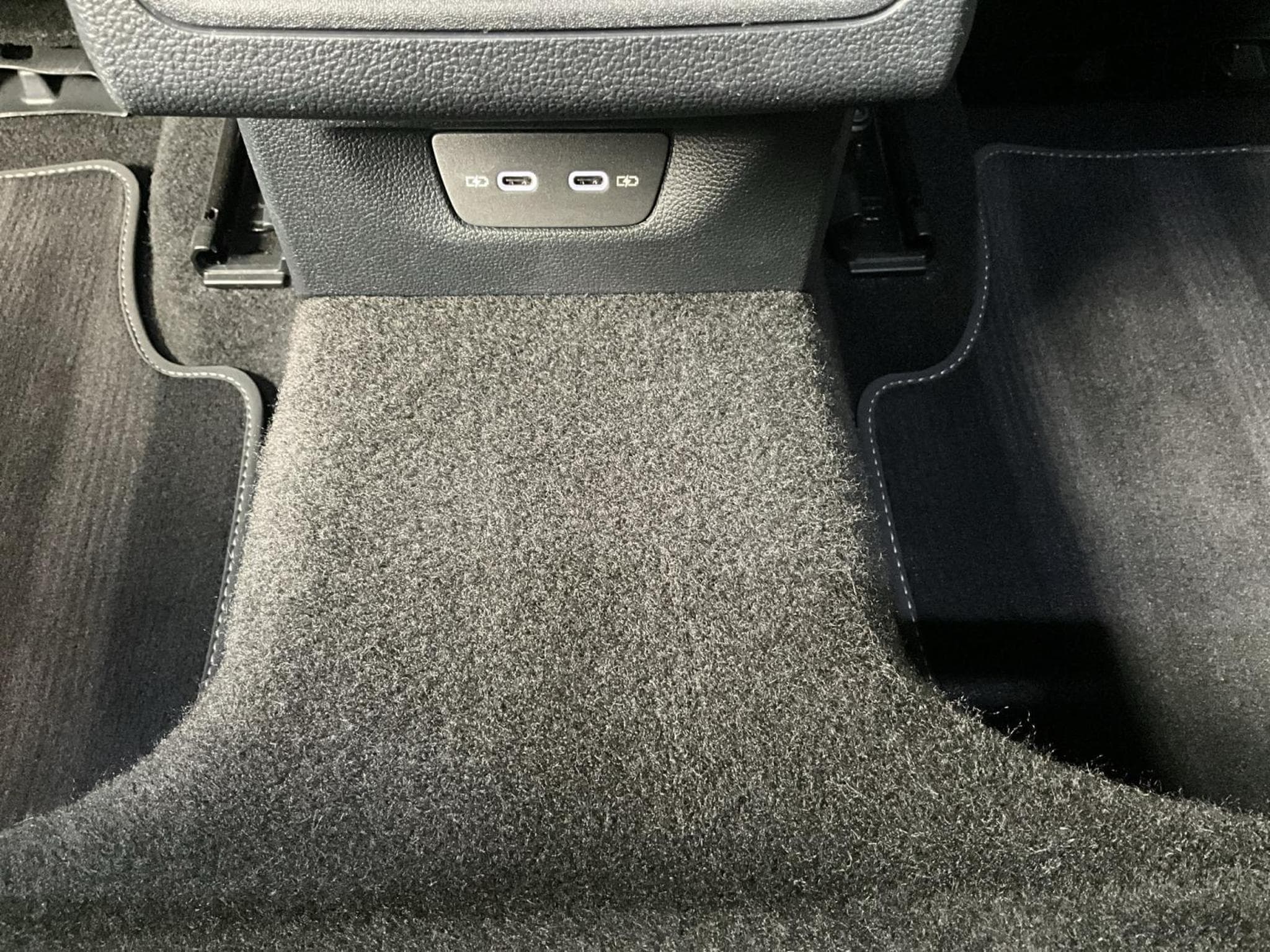 VW Golf Life+DSG+LED+Navi (2025) - Photo 19