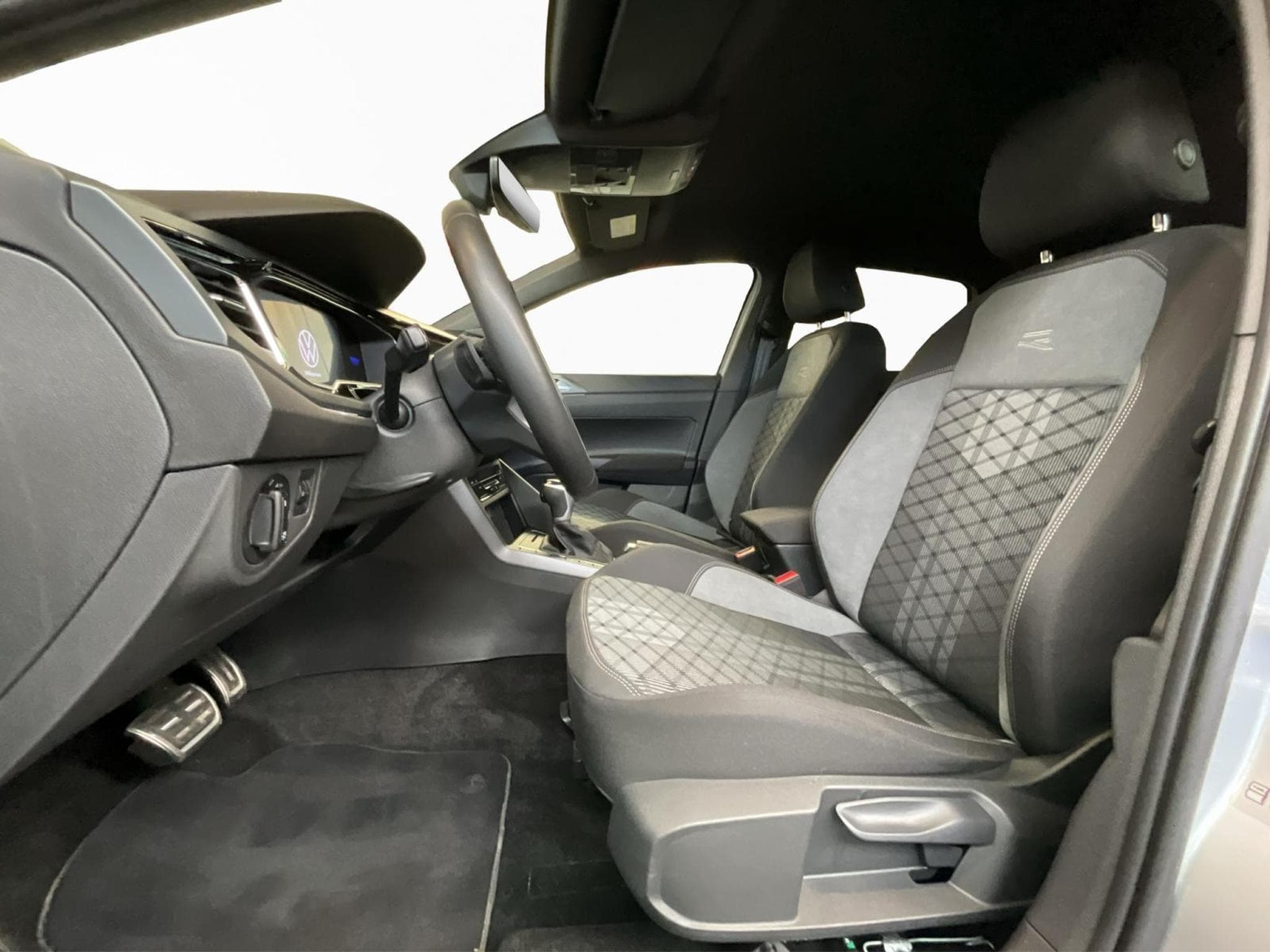 VW Polo R-Line+DSG+Led+Carplay (2025) - Foto 11