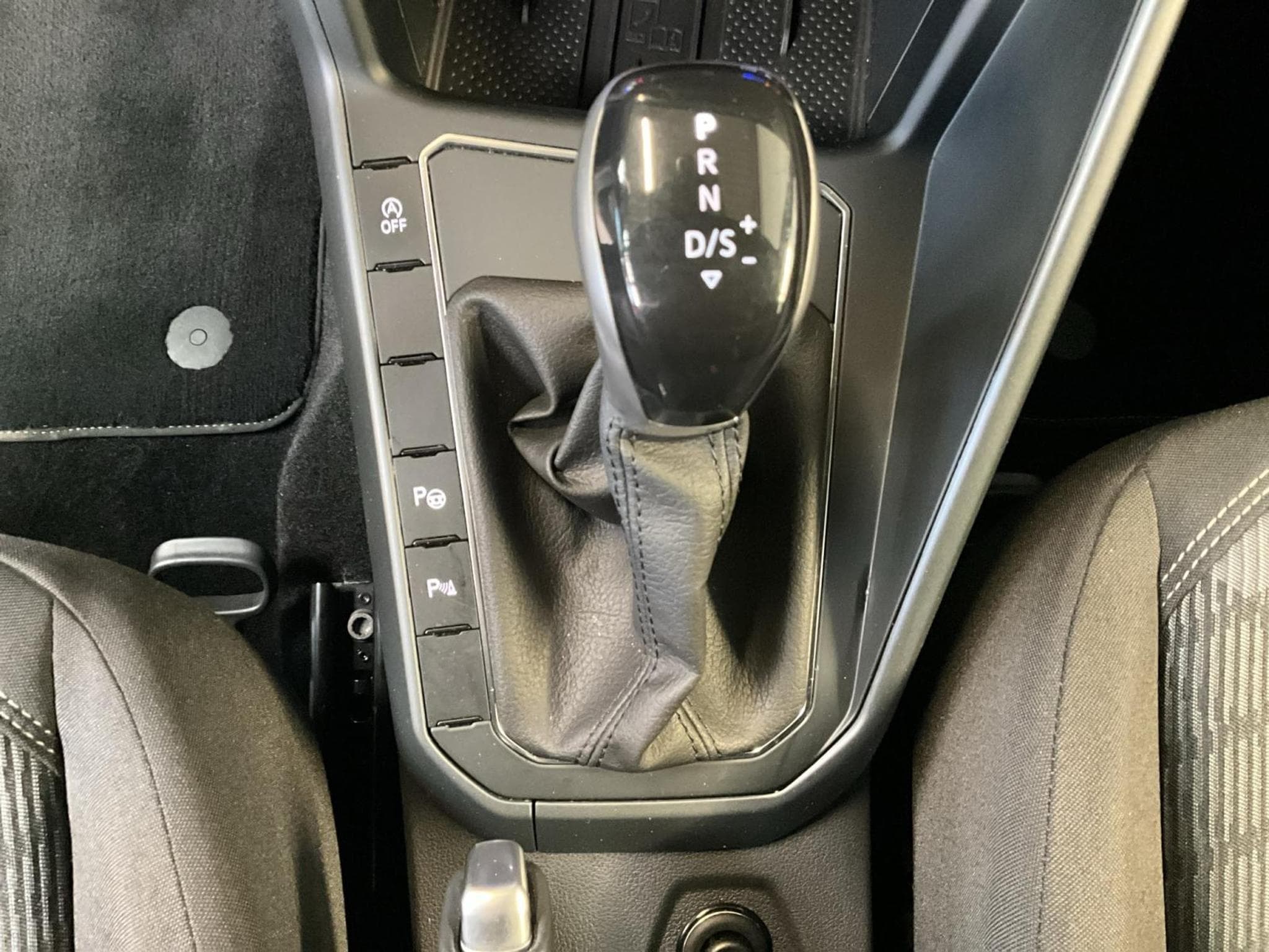 VW Polo R-Line+DSG+Led+Carplay (2025) - Foto 14