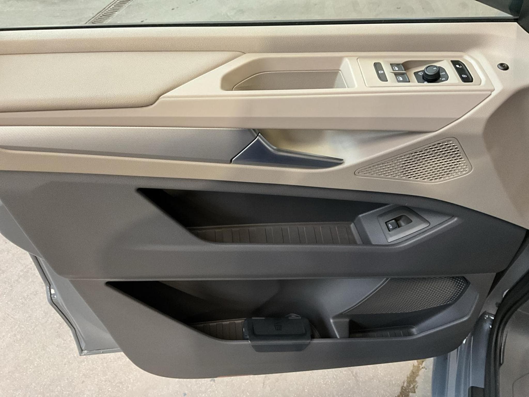 VW T7 DSG+7Sitze+StandH.+P.ASS. (2025) - Foto 10