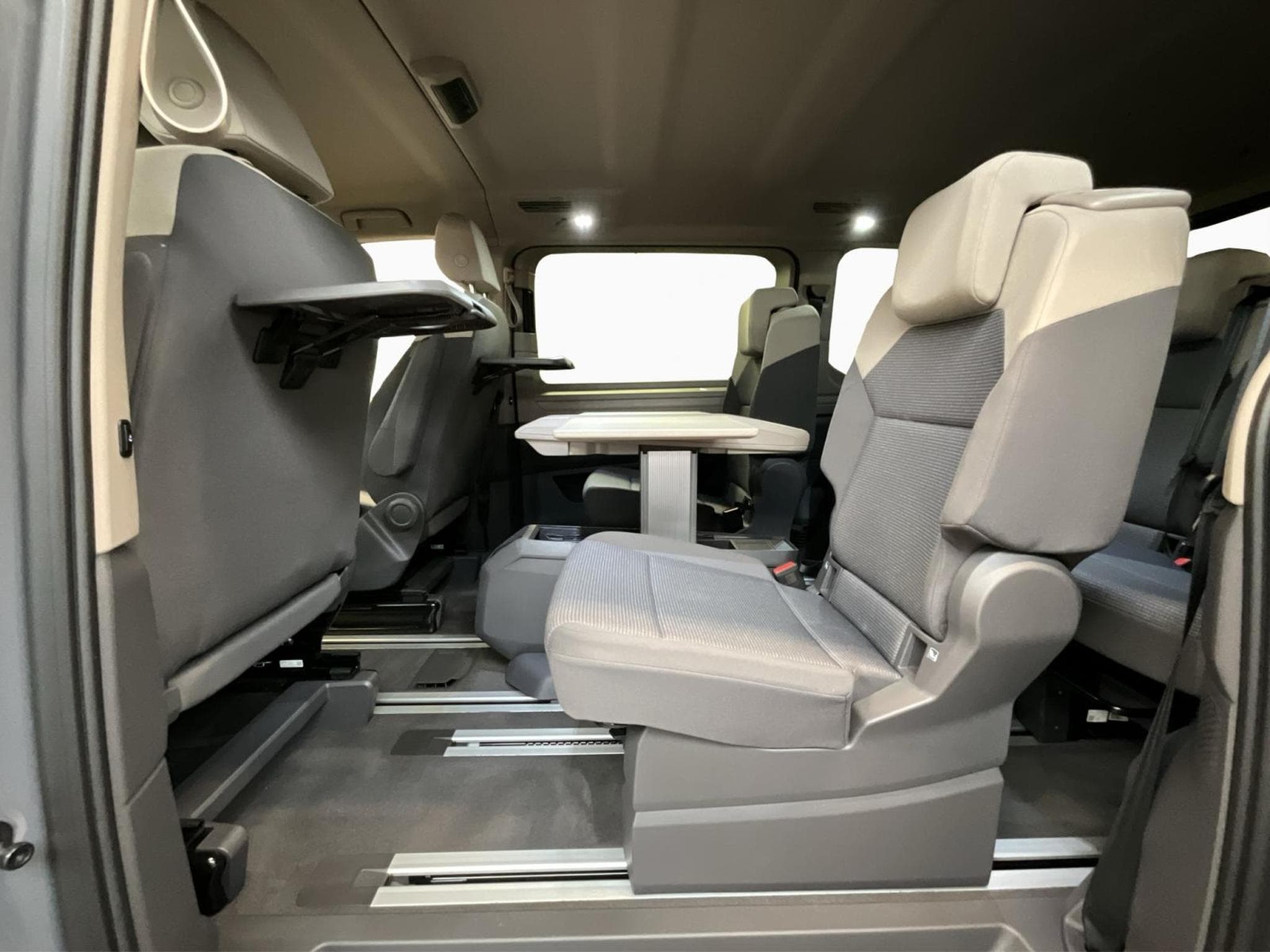 VW T7 DSG+7Sitze+StandH.+P.ASS. (2025) - Foto 18