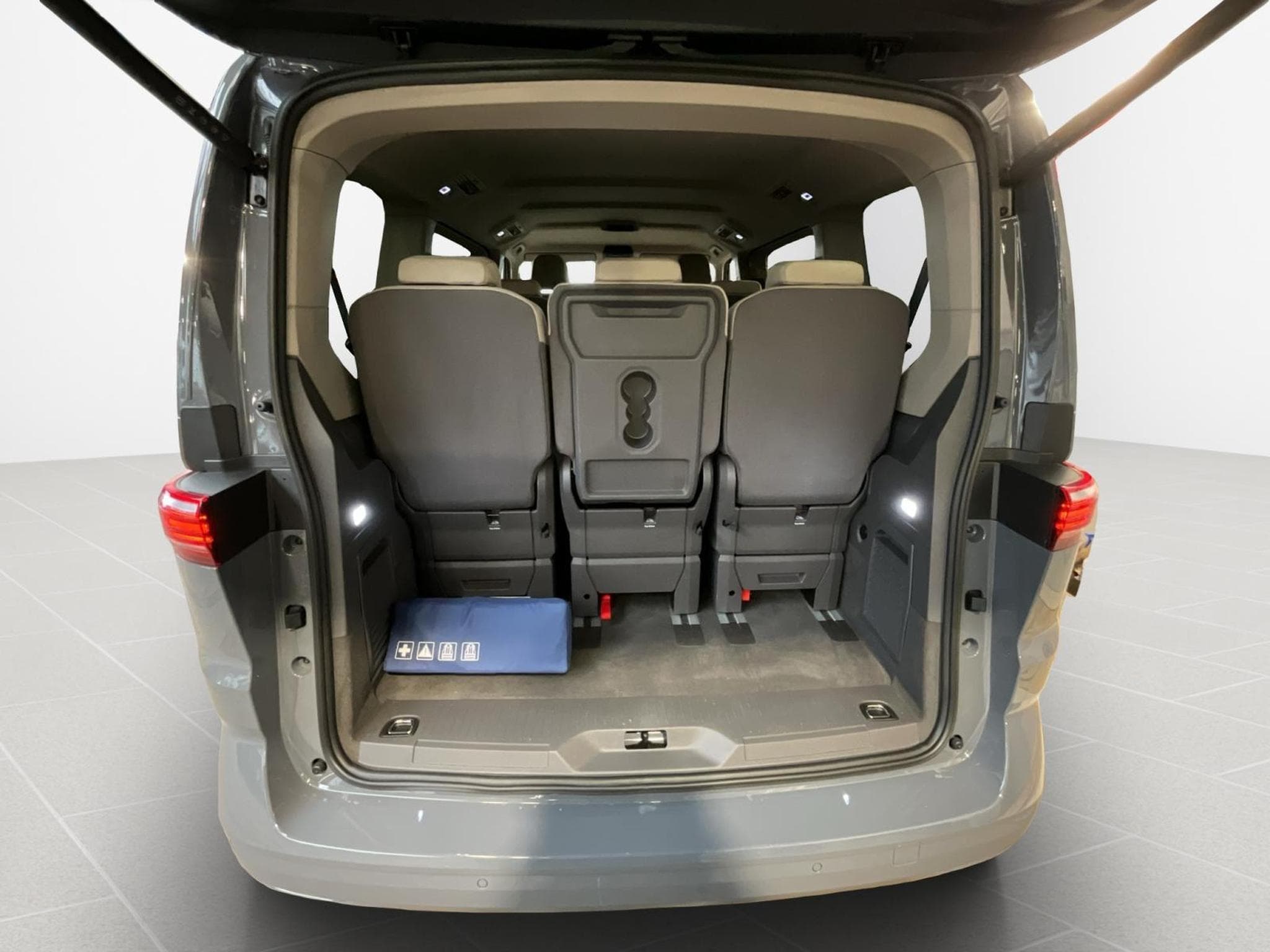 VW T7 DSG+7Sitze+StandH.+P.ASS. (2025) - Foto 19