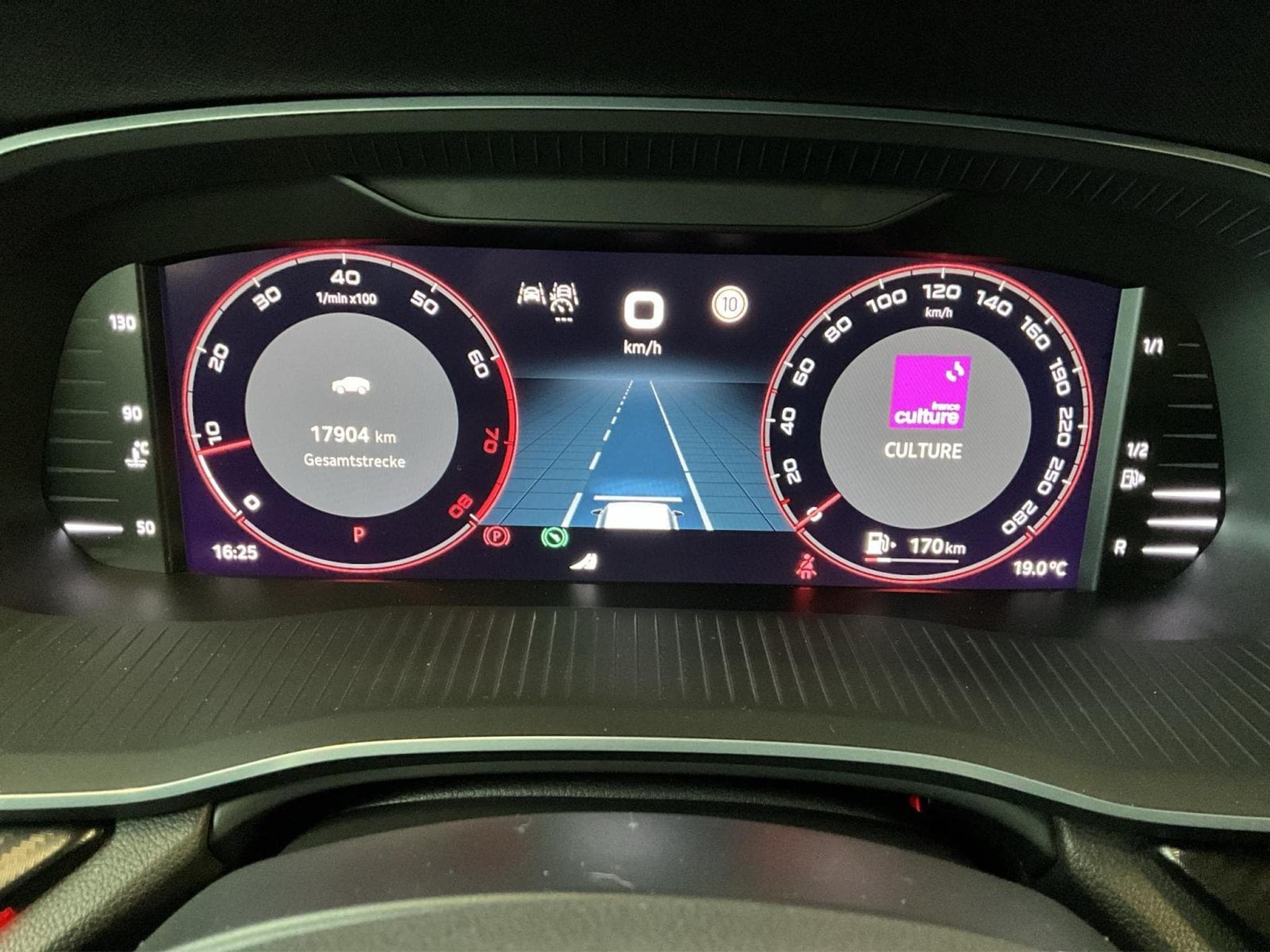 Skoda Octavia RS+DSG+Pano+AHK+Stand-H (2025) - Foto 11