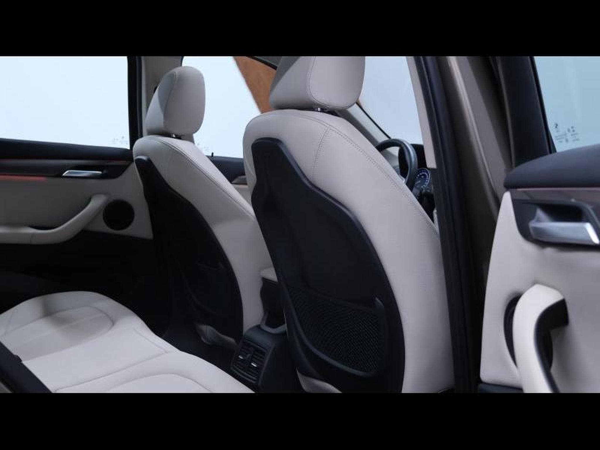 BMW X1 20i xDrive xLine Steptronic (2020) - Foto 13