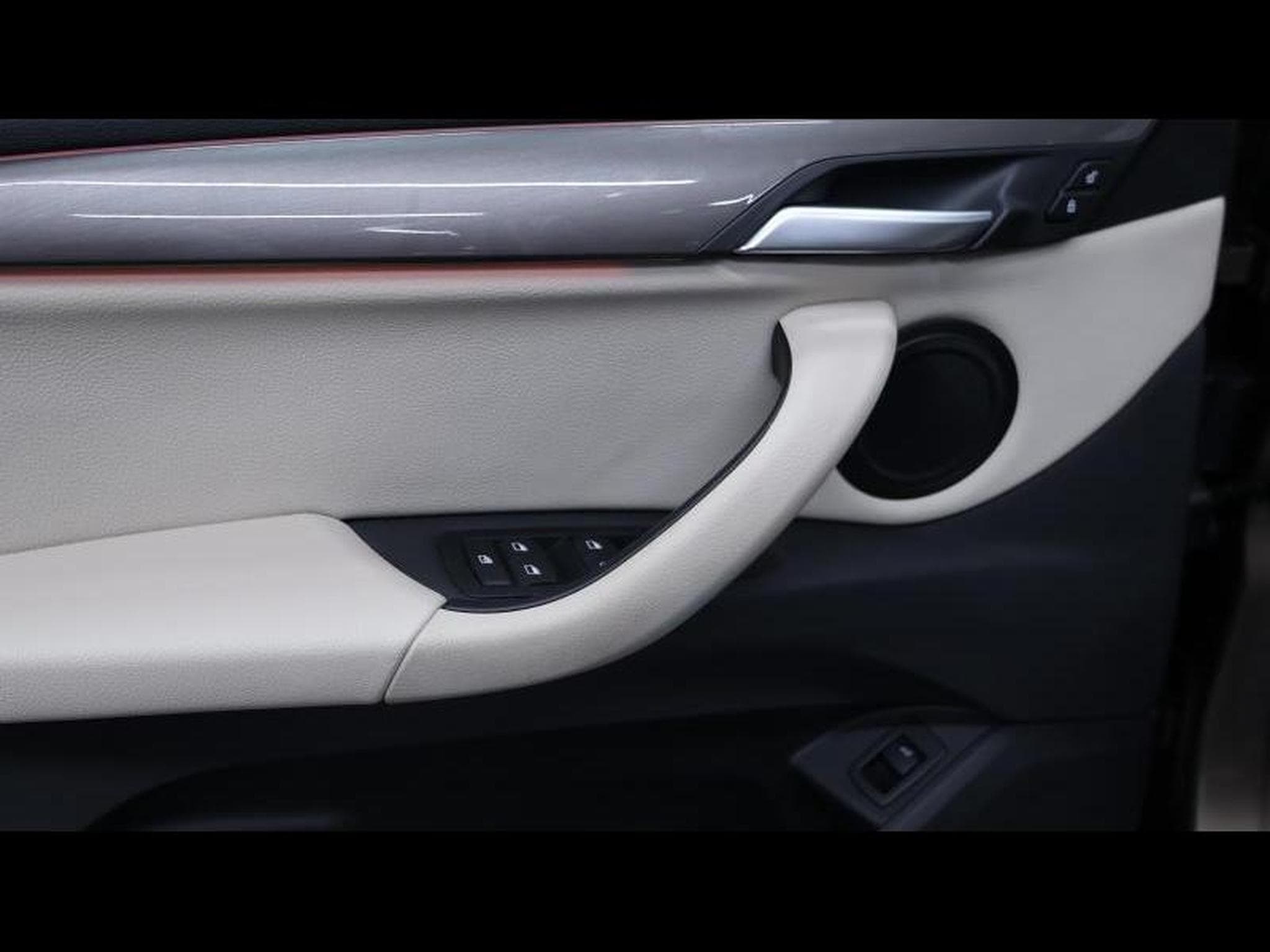 BMW X1 20i xDrive xLine Steptronic (2020) - Foto 24