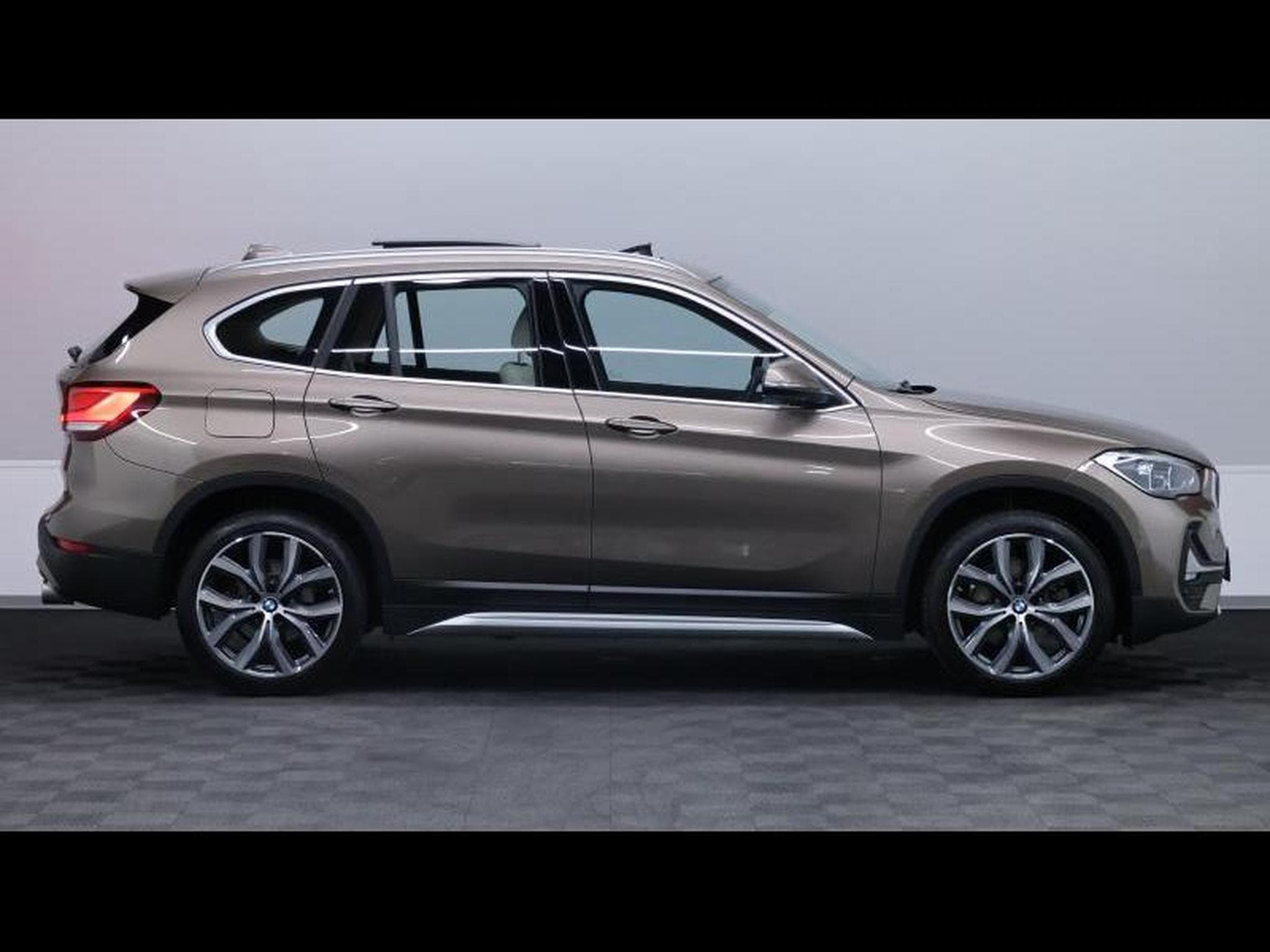 BMW X1 20i xDrive xLine Steptronic (2020) - Foto 4