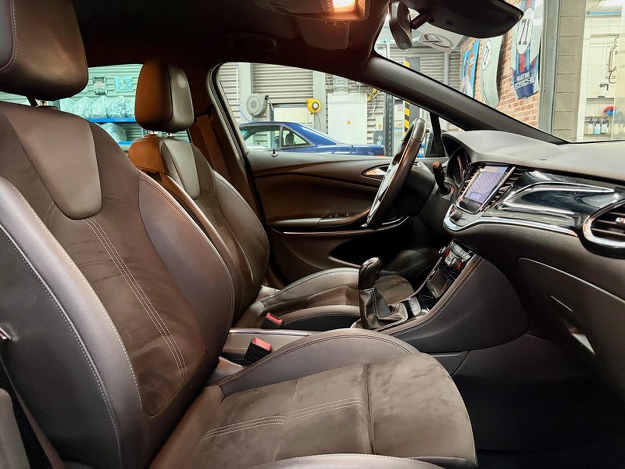 Opel Astra Astra 1.2 Turbo 145cv SPORT (2021) - Foto 8