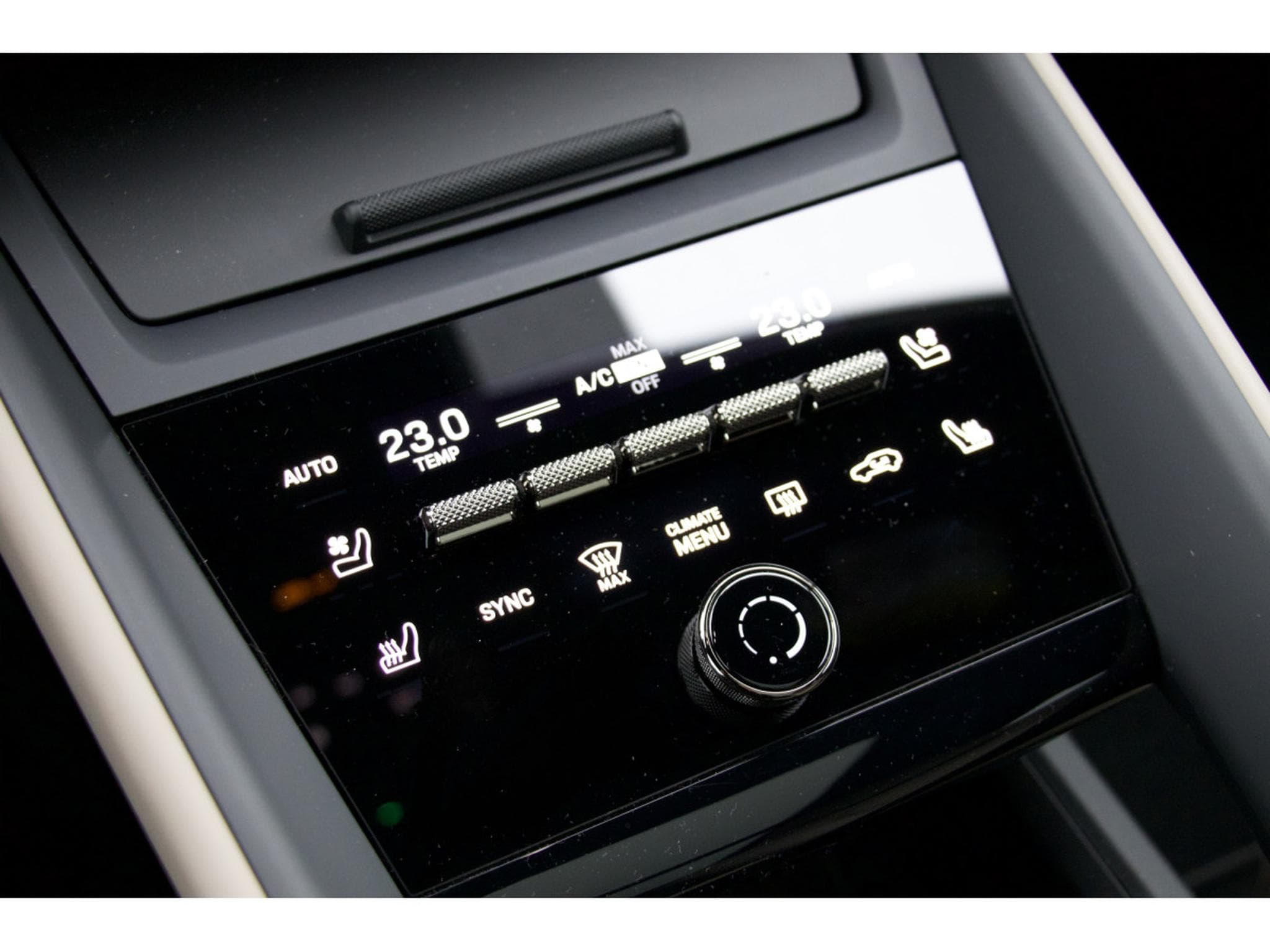 Porsche Macan Turbo (2025) - Photo 15