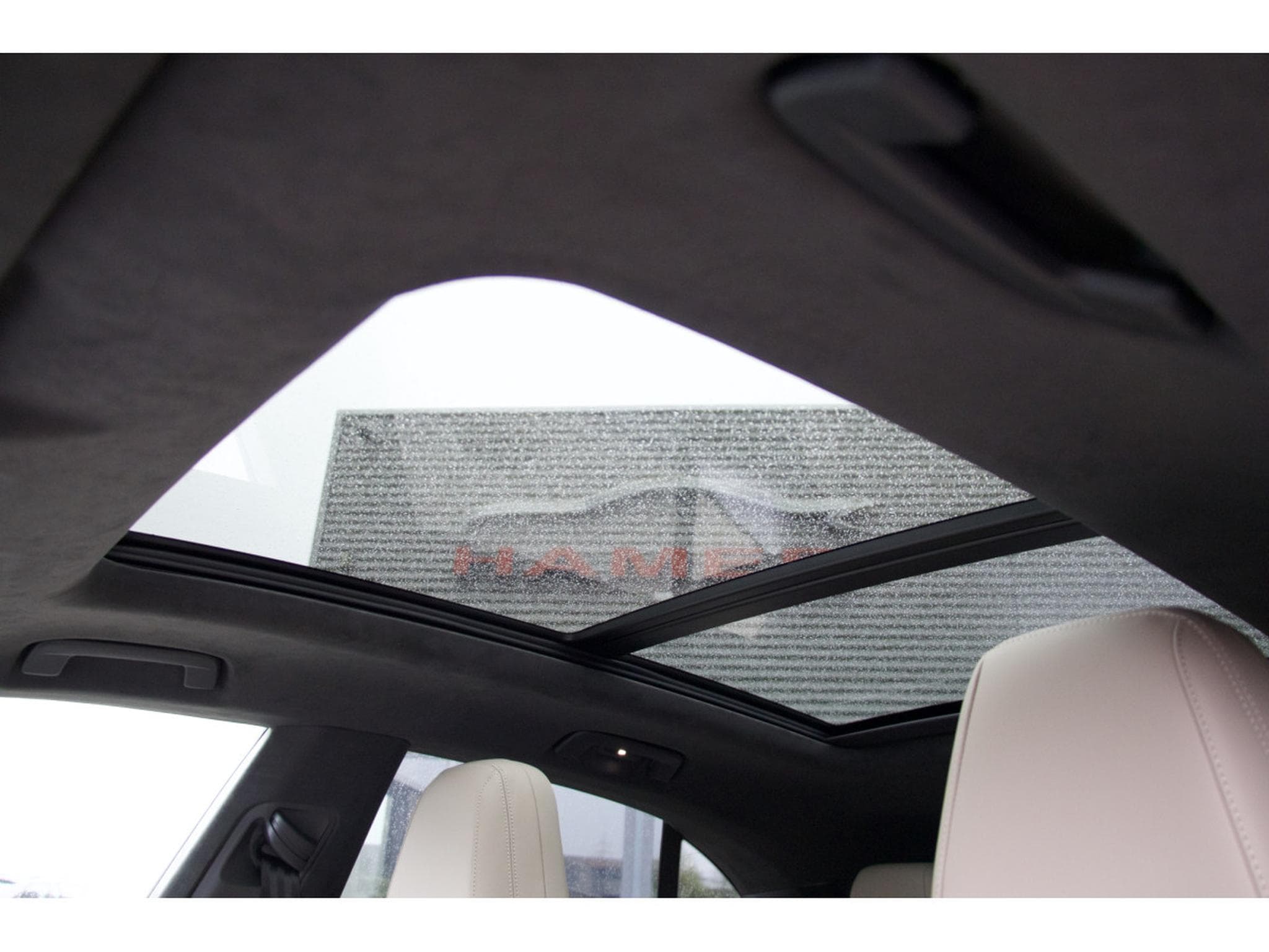 Porsche Macan Turbo (2025) - Photo 9