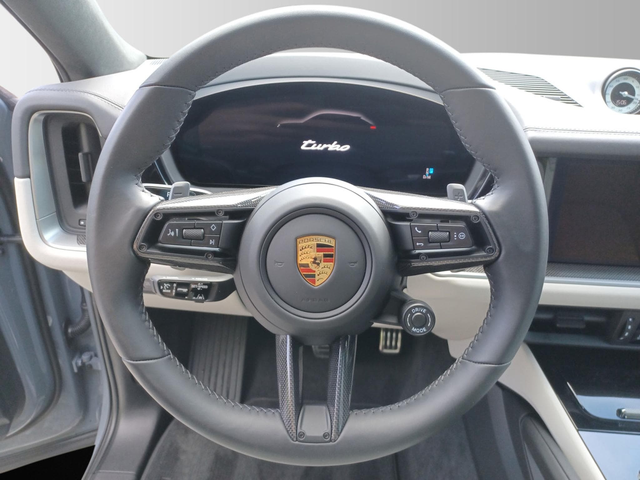 Porsche Cayenne Turbo E-Hybrid Coupe (2026) - Foto 10
