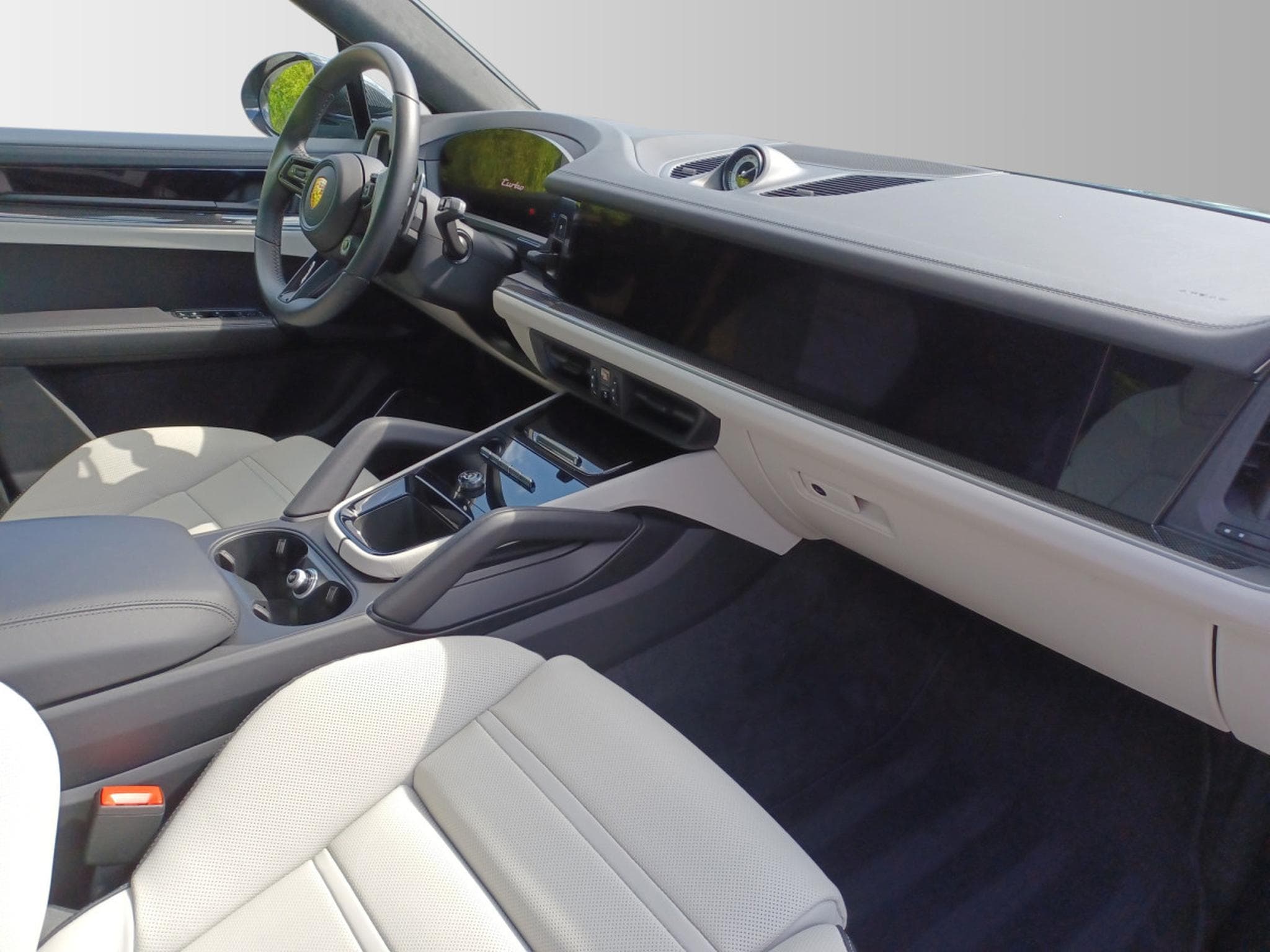 Porsche Cayenne Turbo E-Hybrid Coupe (2026) - Foto 11