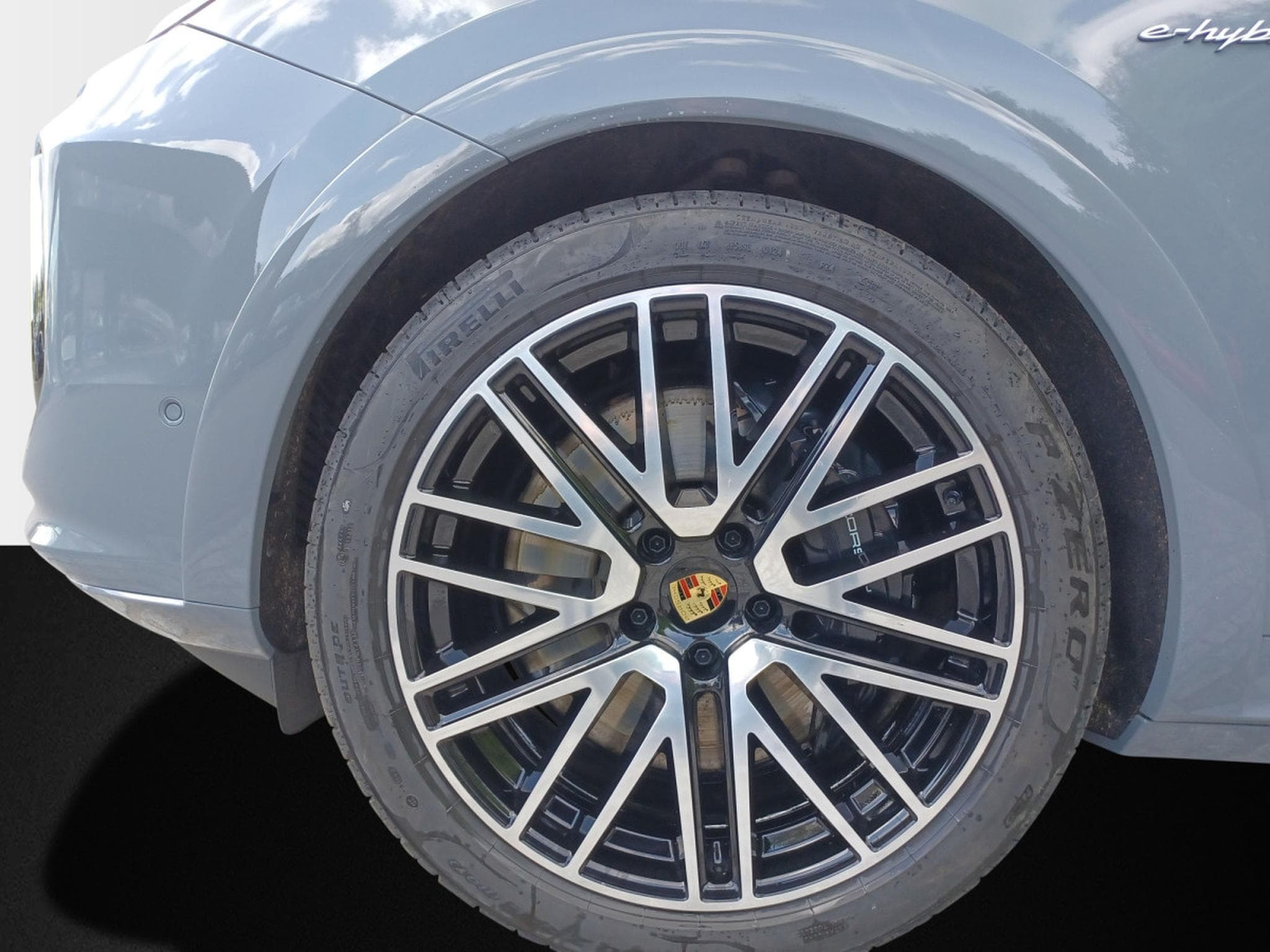 Porsche Cayenne Turbo E-Hybrid Coupe (2026) - Foto 6