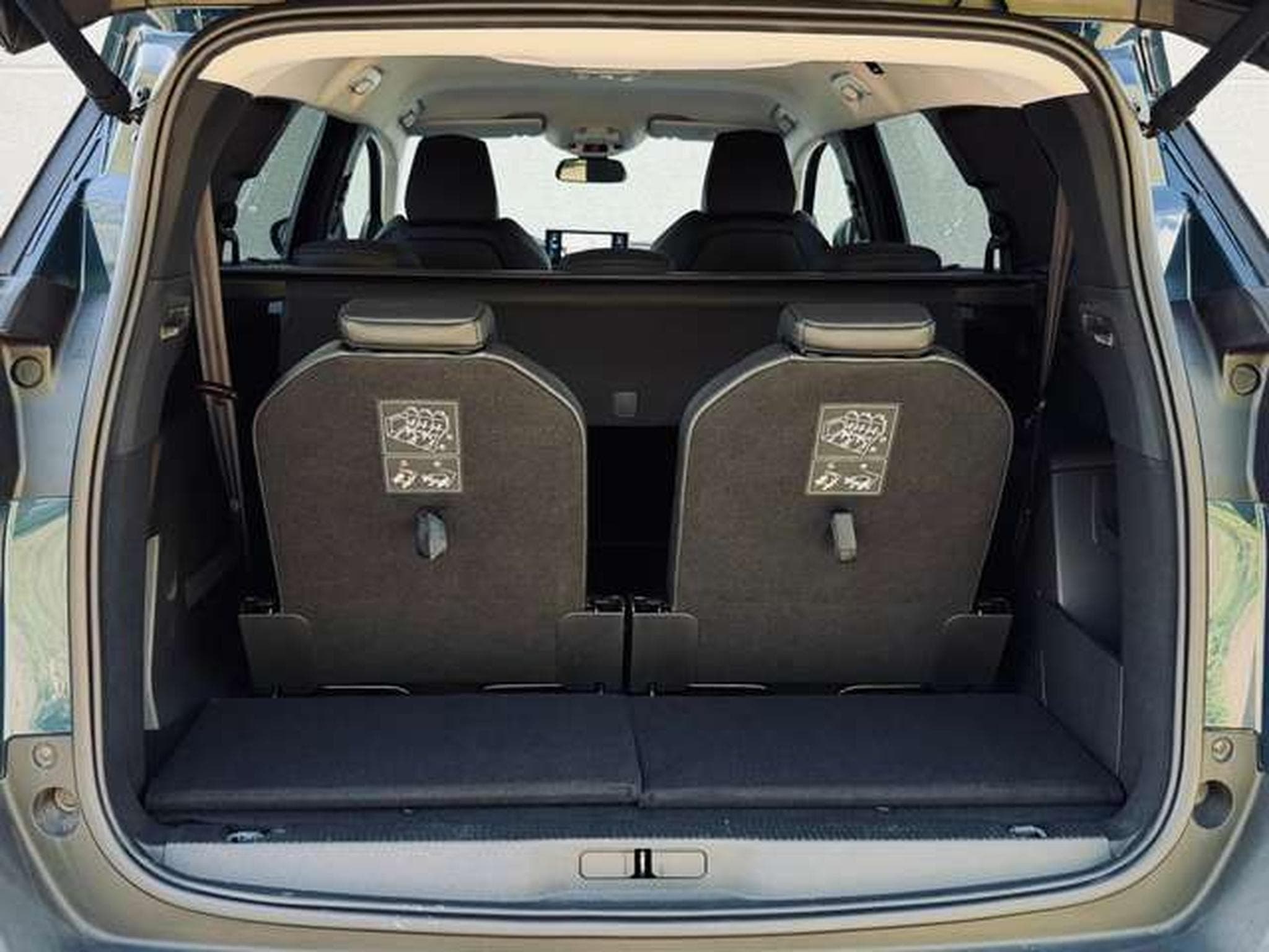 Peugeot 5008 5008 1.5 BlueHDi Allure Pack (2021) - Photo 17