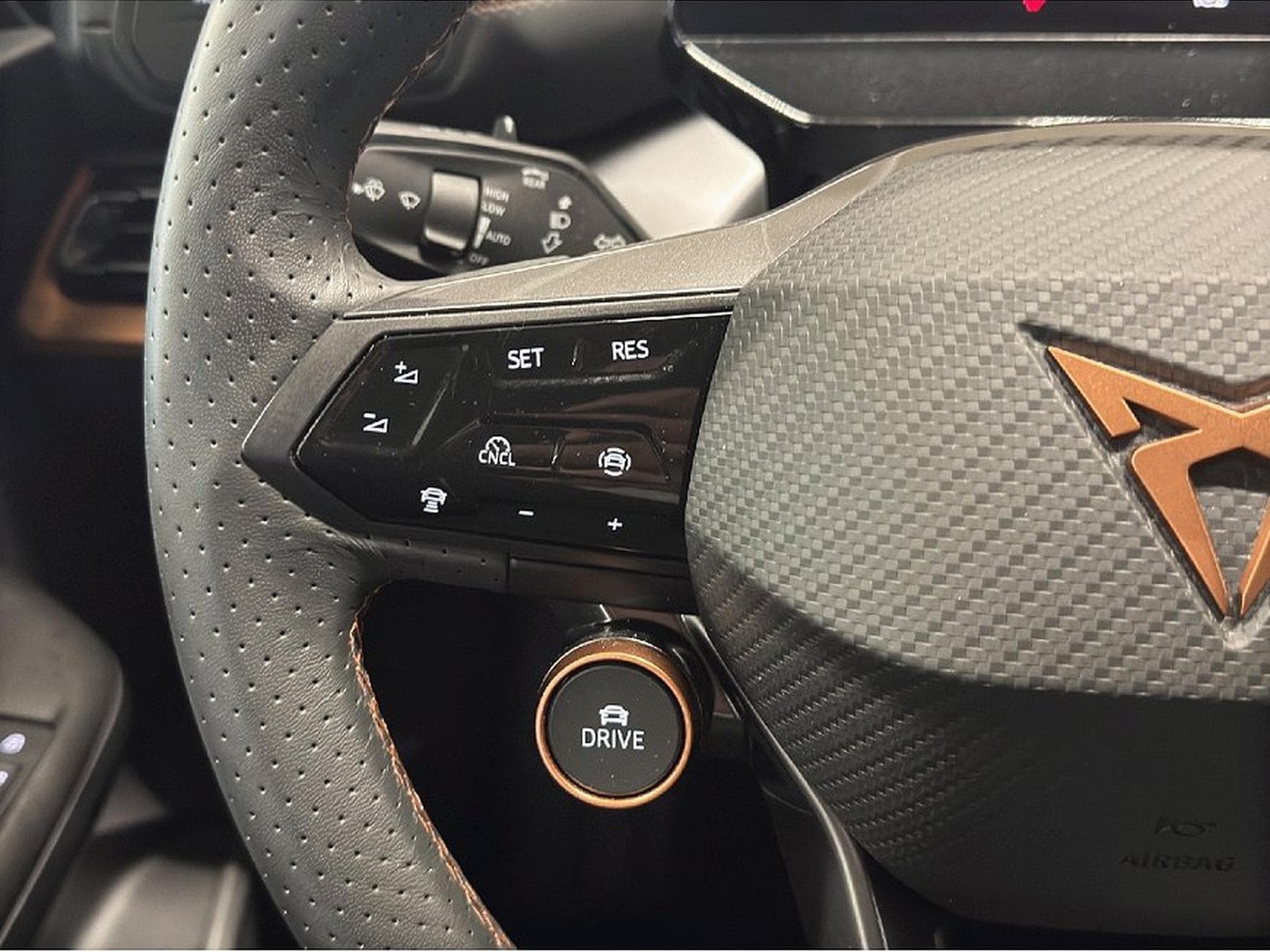 Cupra Born (2025) - Photo 15