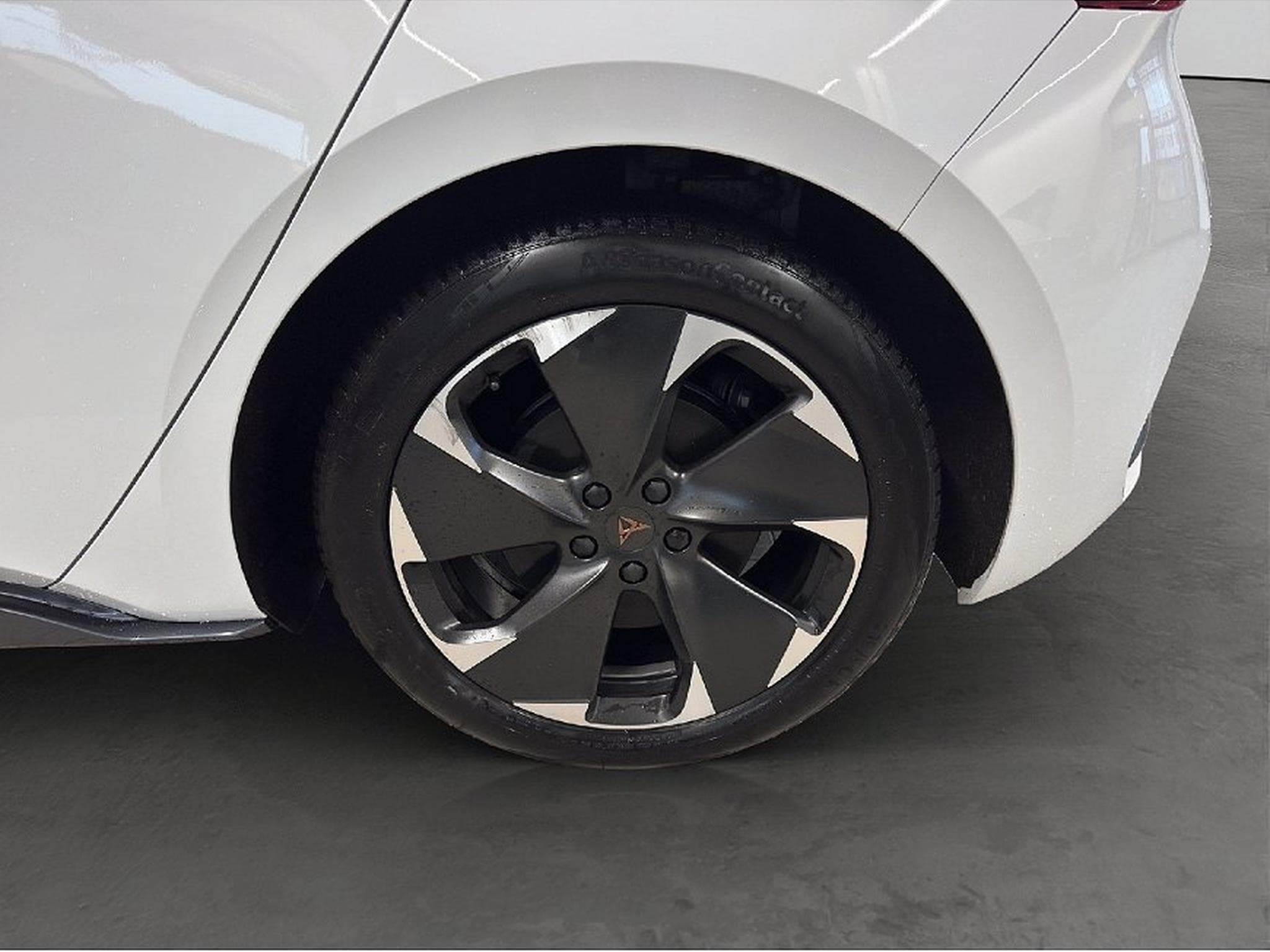 Cupra Born (2025) - Photo 7